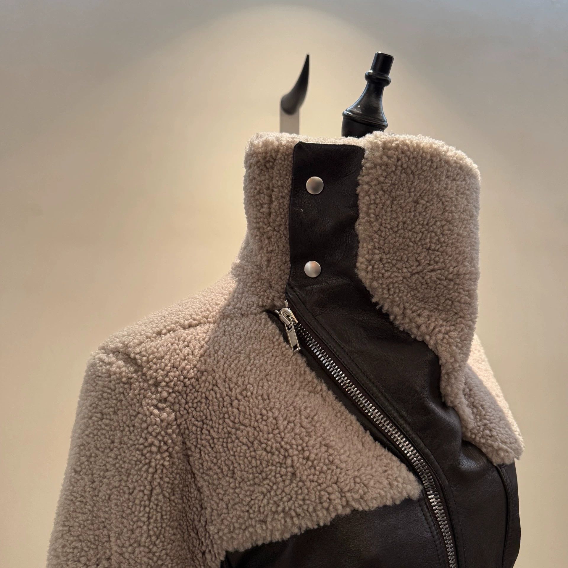 Rick Owens Rick Owens Main Line Shearling Bomber Coat Size US S / EU 44-46 / 1 - 3 Thumbnail