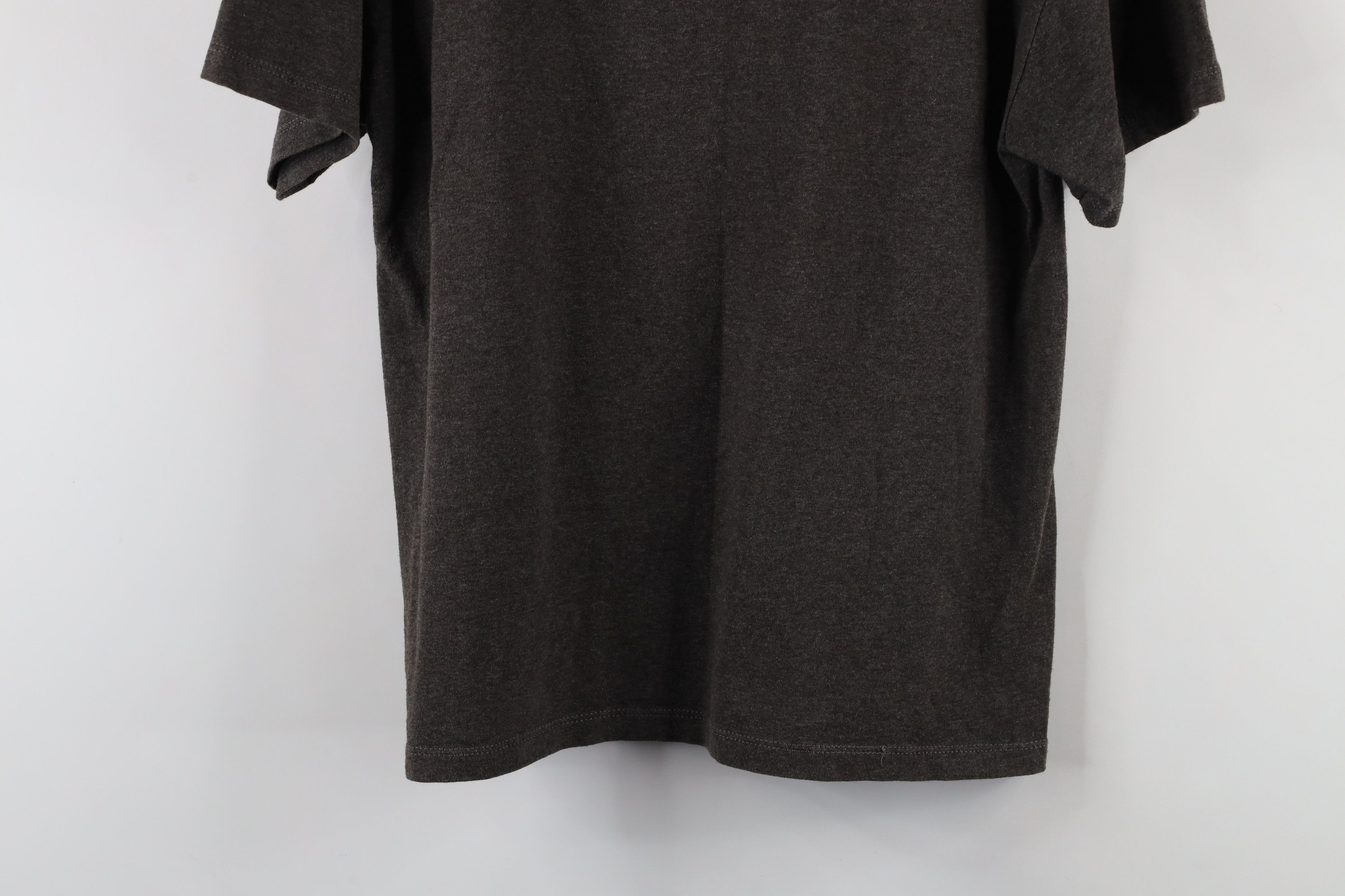 Vintage Vintage DC Shoes Spell Skateboarding Skateboard T-Shirt Gray Size US XS / EU 42 / 0 - 11 Thumbnail