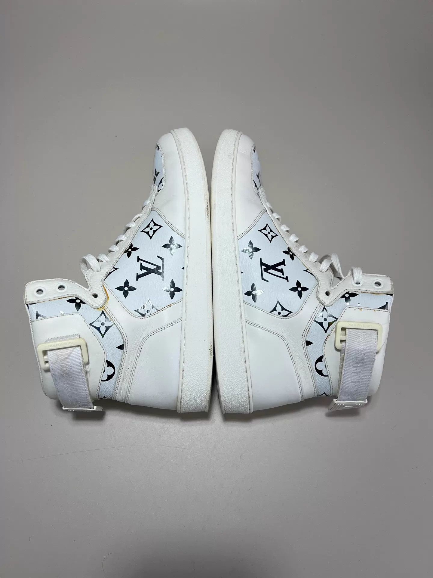Louis Vuitton LOUIS VUITTON White Iridescent Monogram High-Top Sneakers Size US 9 / EU 42 - 4 Thumbnail