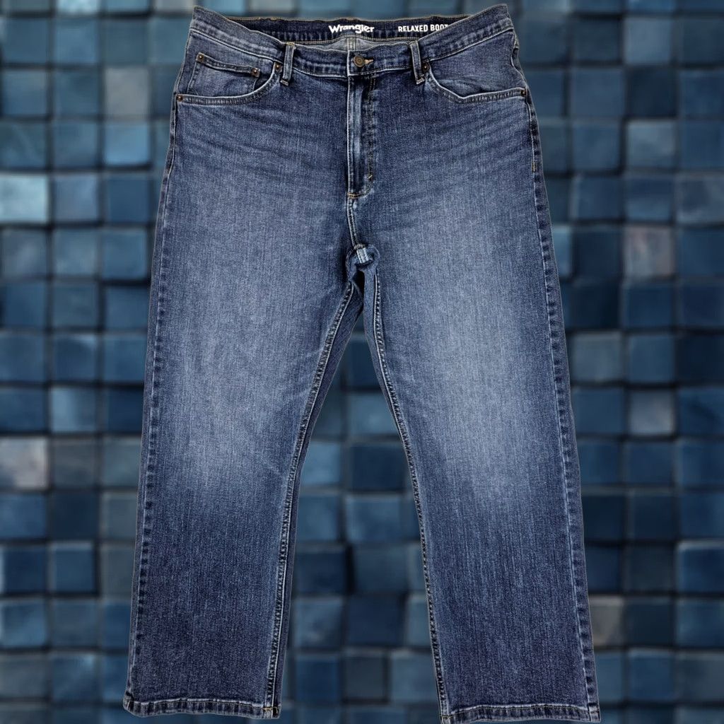 Wrangler VINTAGE Wrangler? Actually not vintage. Wrangler Relaxed Bootcut Jeans Men 38x30 Blue Denim Stretch 5-Pocket Boots Western USA Size US 38 / EU 54 - 1 Thumbnail