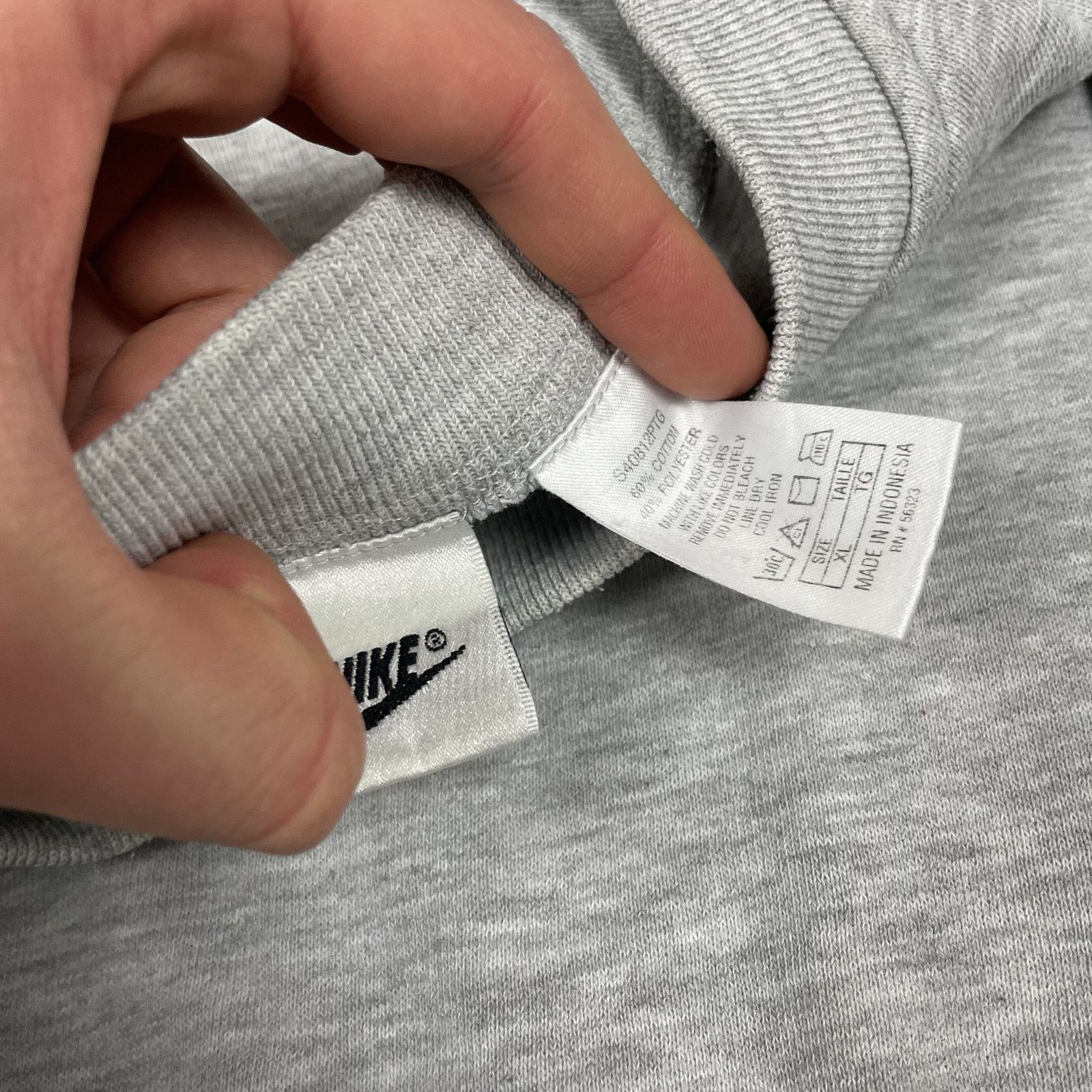 Nike × Vintage Vintage Nike Men’s Heather Gray Solo Swoosh Sweatshirt XL Size US XL / EU 56 / 4 - 8 Thumbnail