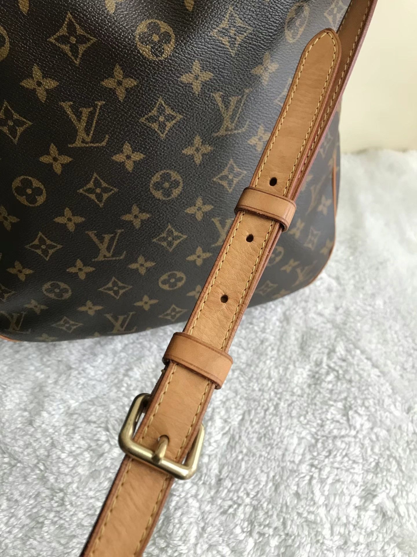 Louis Vuitton Louis Vuitton Boulogne Large Shoulder Bag K32 Size ONE SIZE - 7 Thumbnail