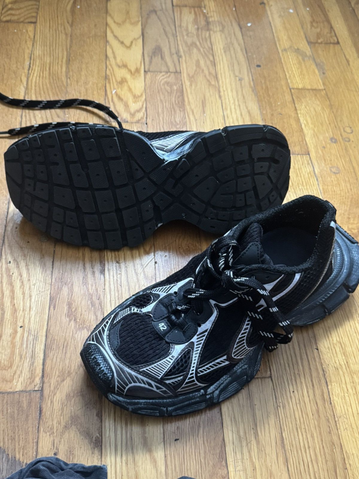 Balenciaga MEN'S 3XL SNEAKER IN BLACK Size US 9 / EU 42 - 3 Thumbnail