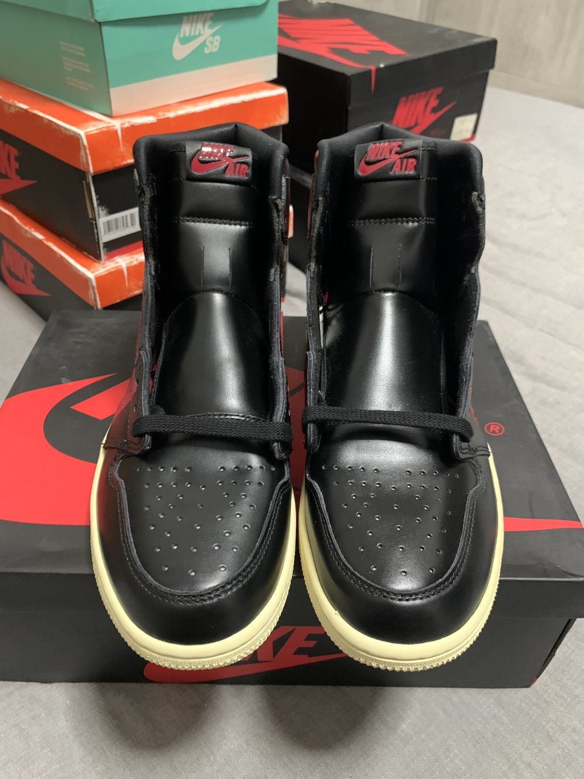 Nike Air Jordan 1 High OG Defiant Size 10 Size US 10 / EU 43 - 3 Thumbnail