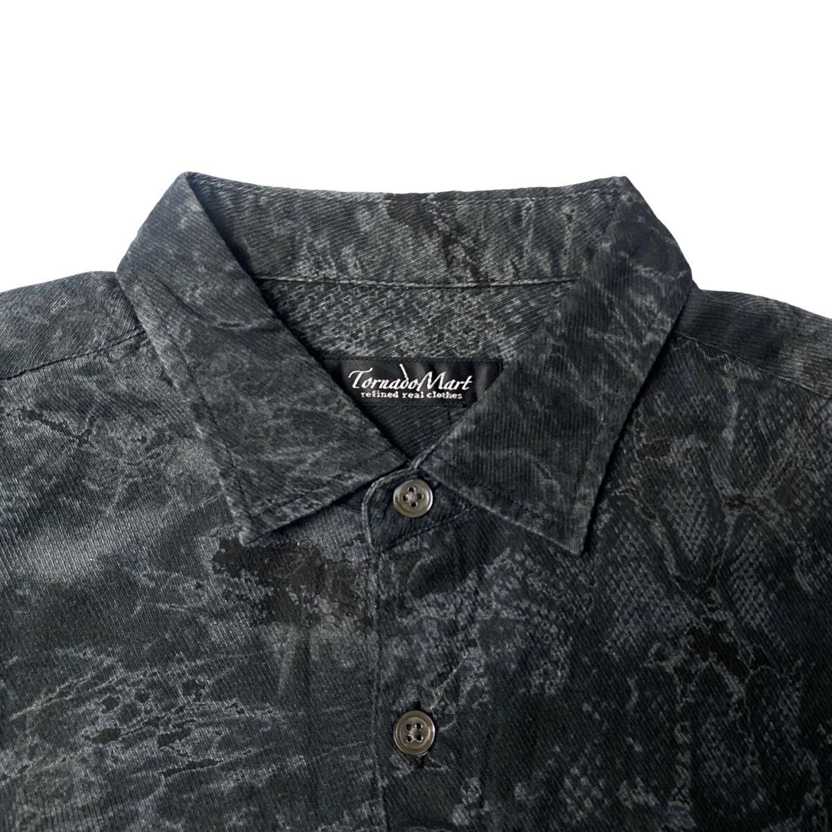 Tornado Mart 2000's Tornado Mart Snakeskin Tribal Shirts Size US S / EU 44-46 / 1 - 7 Thumbnail