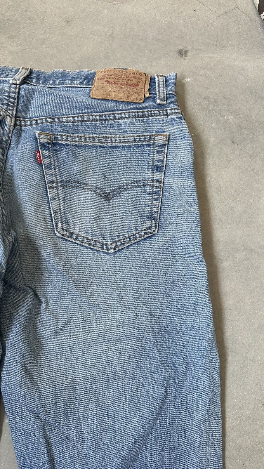 Levi's VINTAGE LEVIS 501 MADE IN USA DENIM PANT Size US 32 / EU 48 - 13 Thumbnail
