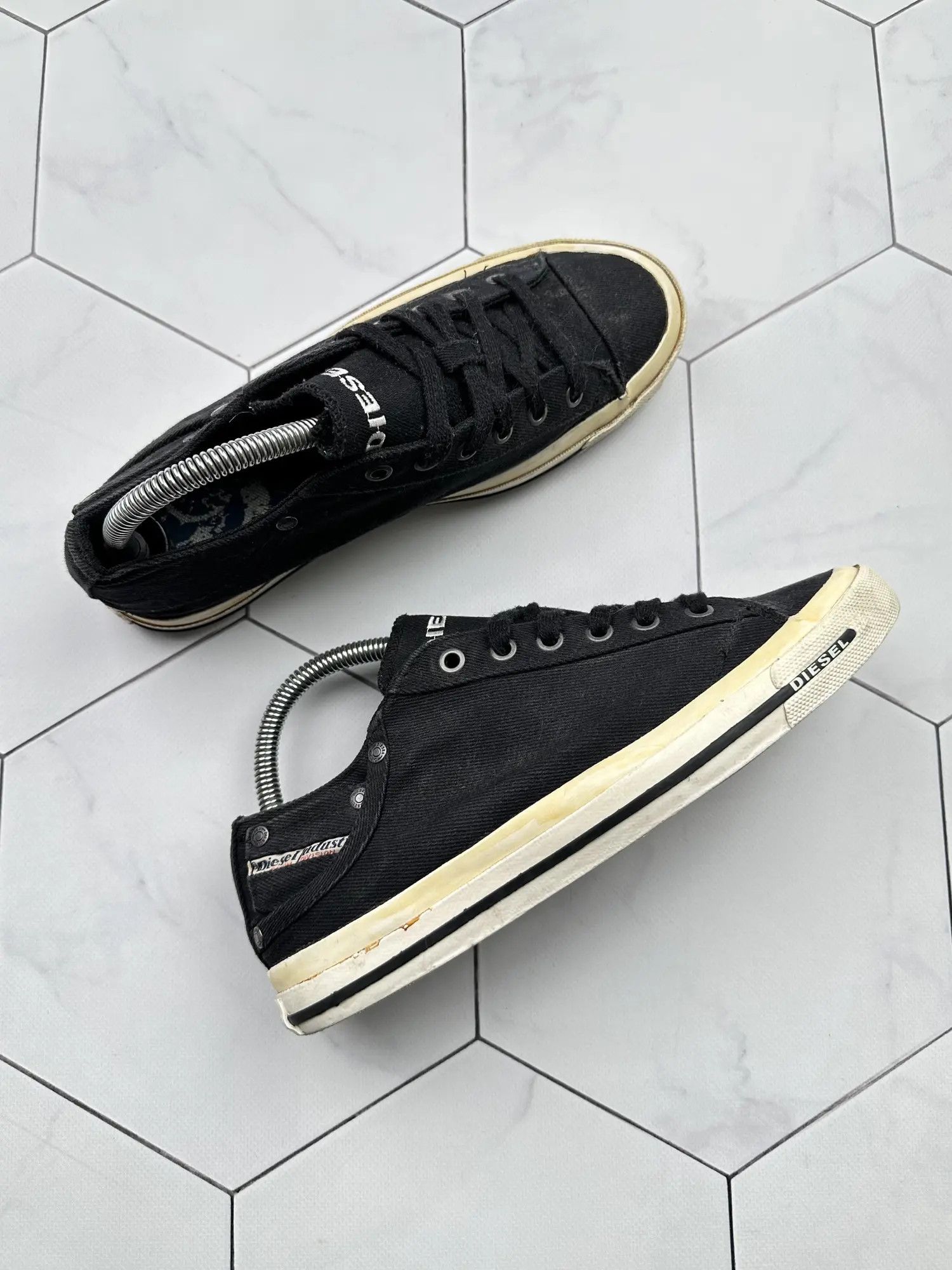 Diesel Diesel Vintage Shoes (B150) Size US 9 / IT 39 - 1 Thumbnail