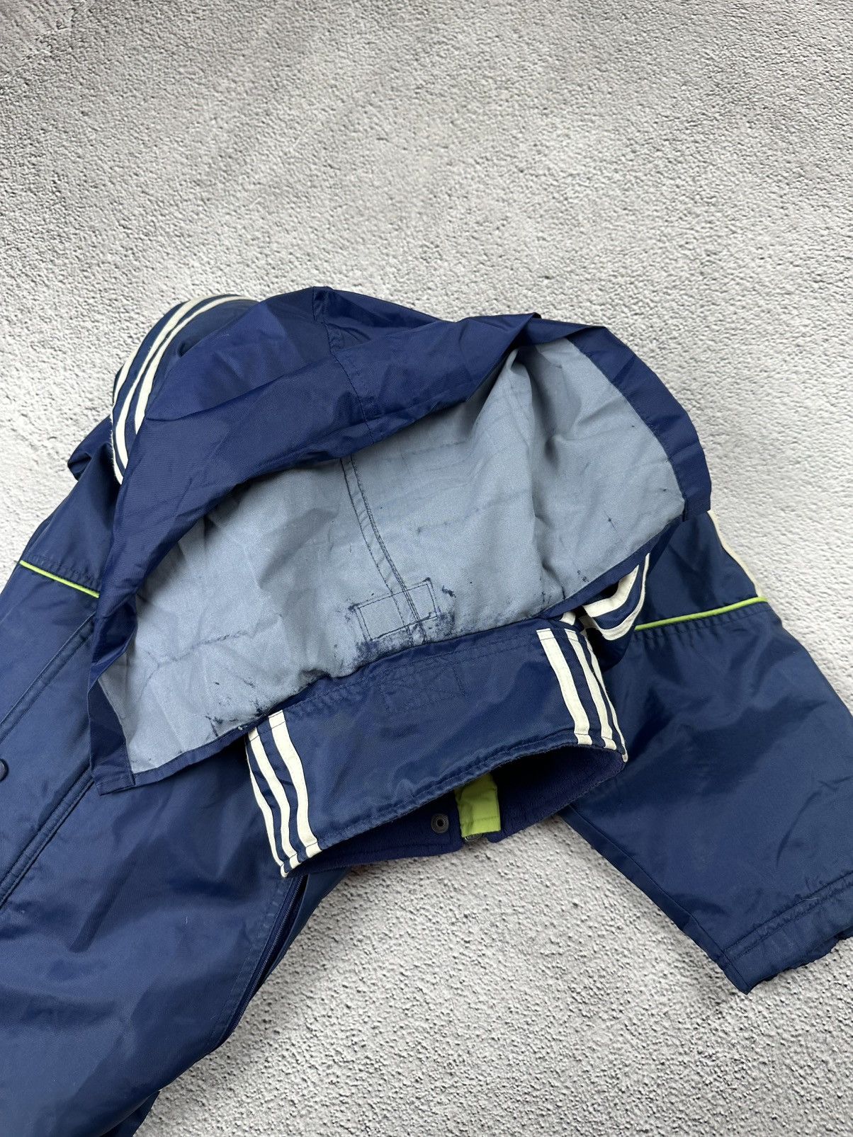 Adidas Vintage Adidas Down Puffer Jacket Striped Nylon Y2K Style Size US S / EU 44-46 / 1 - 21 Thumbnail