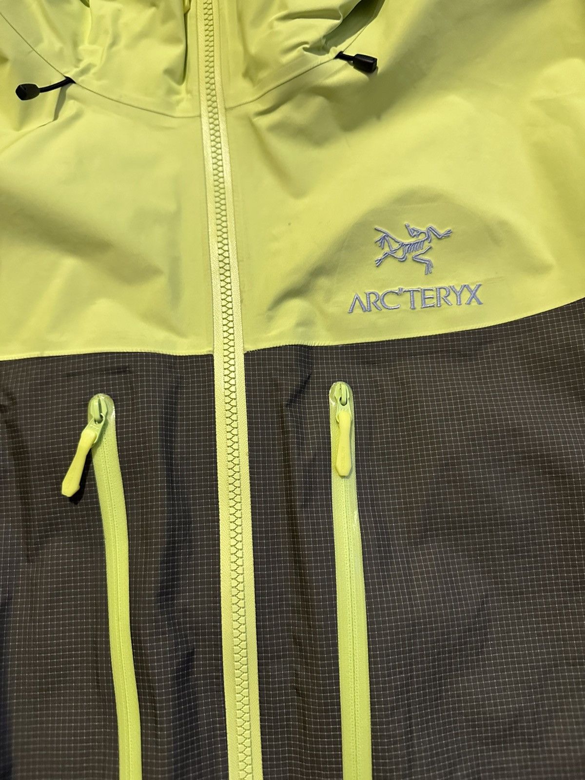 Arc'teryx Alpha Jacket Size XL Size US XL / EU 56 / 4 - 2 Thumbnail