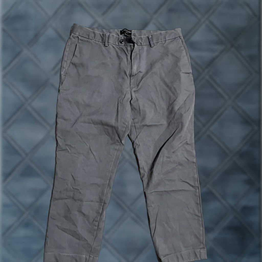 Banana Republic VINTAGE Banana Republic Mens Pants Slim Chino Cotton Blend Gray 34x25 Regular Waist 34 Inseam 25 Mens Size US 34 / EU 50 - 1 Thumbnail