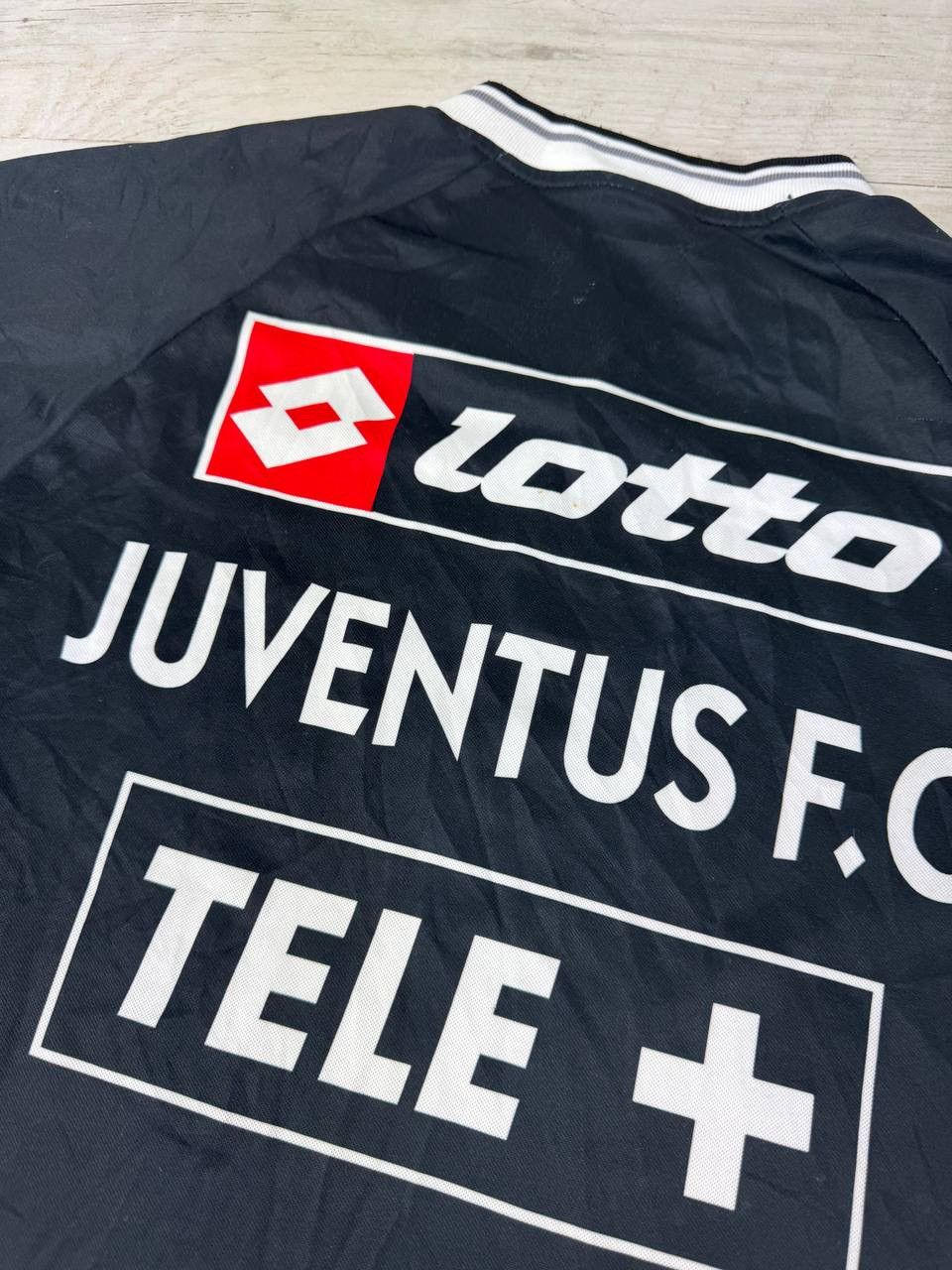 Lotto Sport Vintage Lotto Juventus 2000 2001 Training Shirt Jersey Size US L / EU 52-54 / 3 - 14 Thumbnail