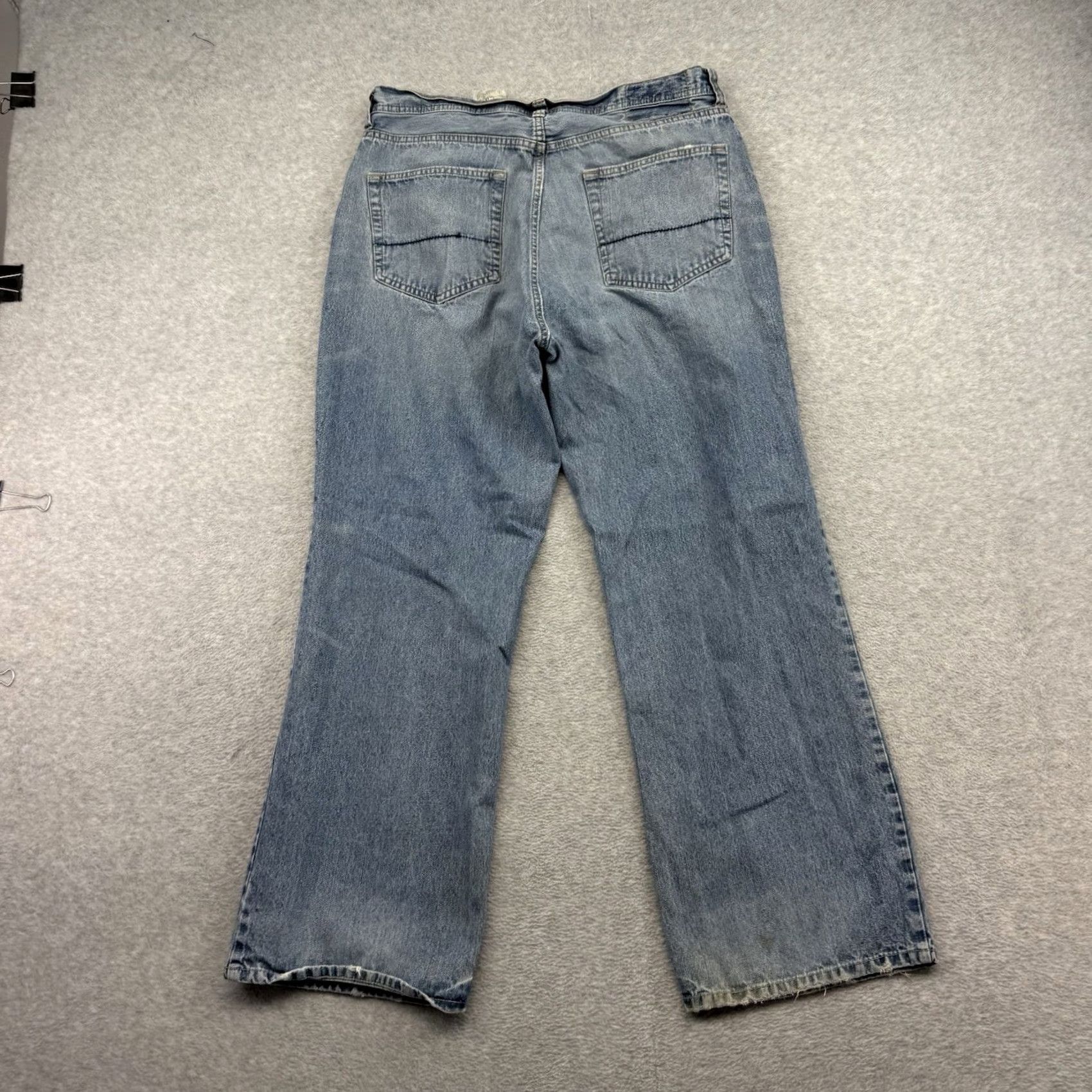 Abercrombie & Fitch VINTAGE Abercrombie & Fitch Jeans Mens 36x30 Grunge Y2K 75654 Straight Denim Blue Distressed 5-Pocket Mens Jeans Washing Machine Compatible Mens Size US 36 / EU 52 - 7 Thumbnail