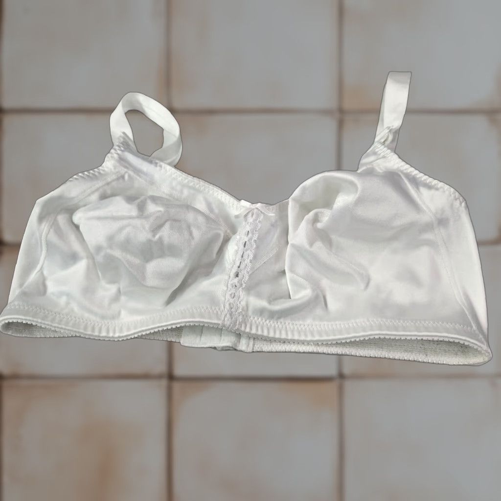 Vintage Bali Women Bra 42D White Double Support Tailored Wireless Lace Up Front