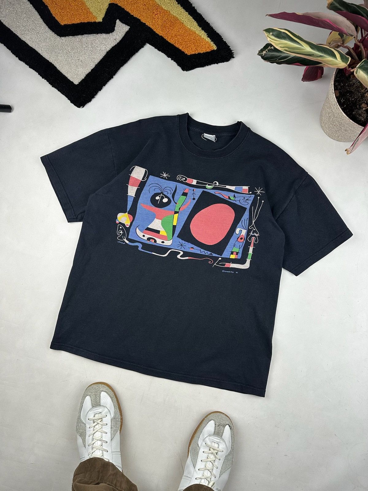 Vintage Joan Succ Miro Art Graphic Boxy T-Shirt