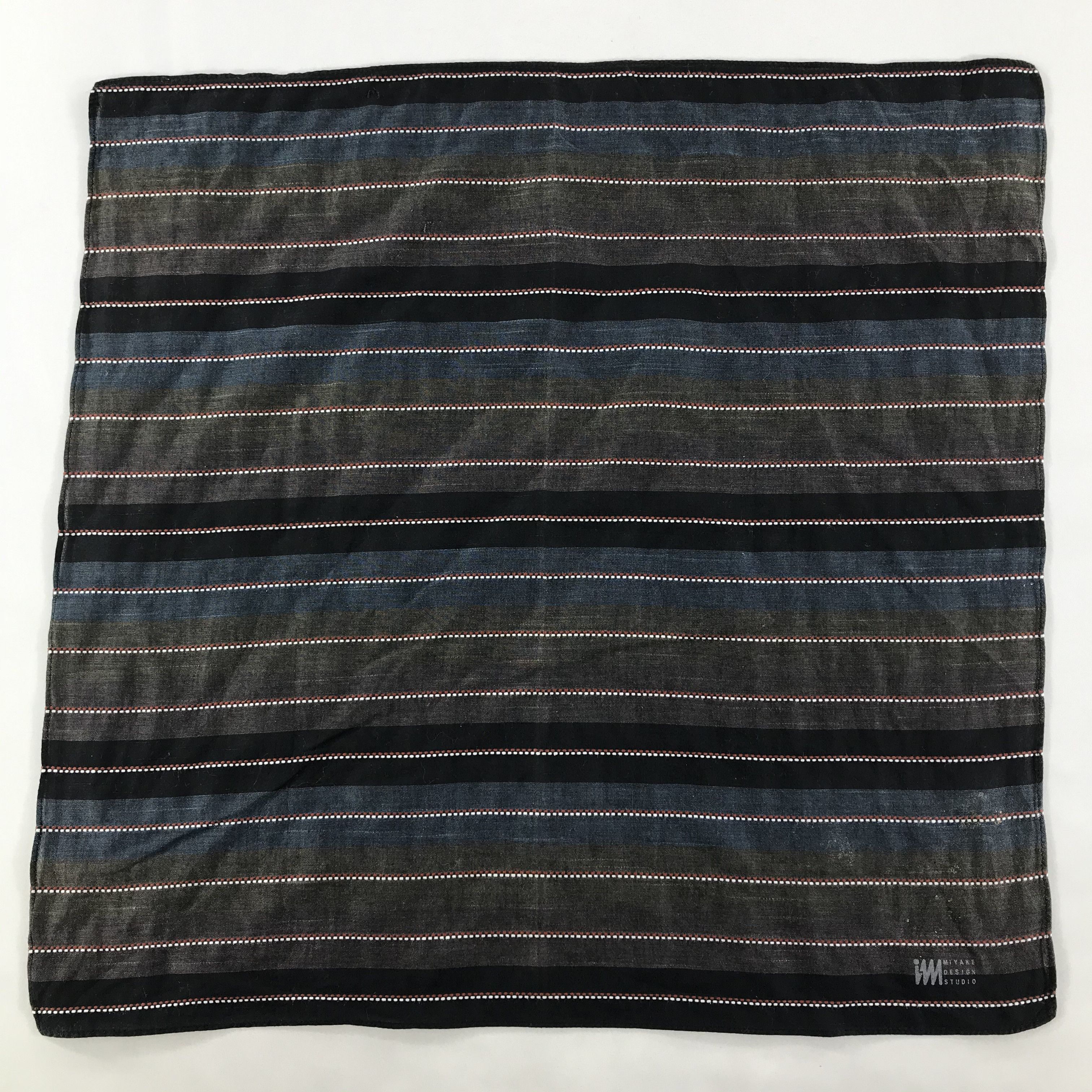 Issey Miyake × Vintage Issey Miyake Bandana / Handkerchief / Neckerchief - S1759 Size ONE SIZE - 1 Thumbnail