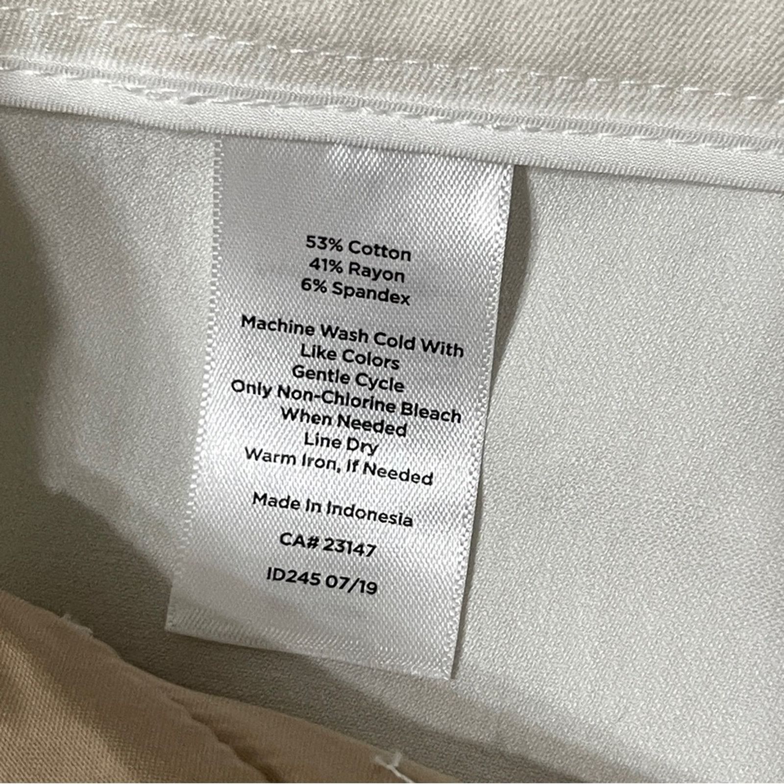 Other TALBOTS CHATHAM CROP PANTS WHITE Size 12P Size 34" / US 12 / IT 48 - 9 Thumbnail