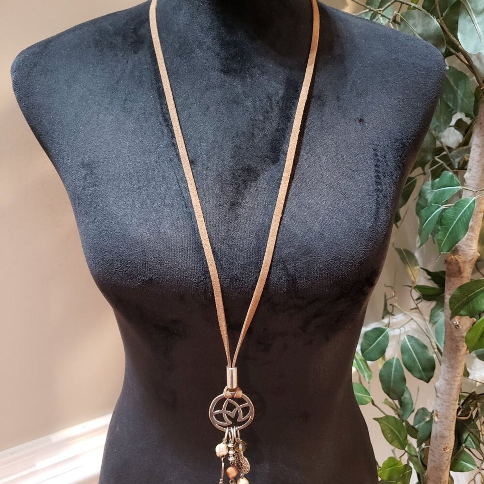 The Unbranded Brand Fashion Silver Tone Dangle Drop Charm Leather Cord Necklace Size ONE SIZE - 2 Thumbnail