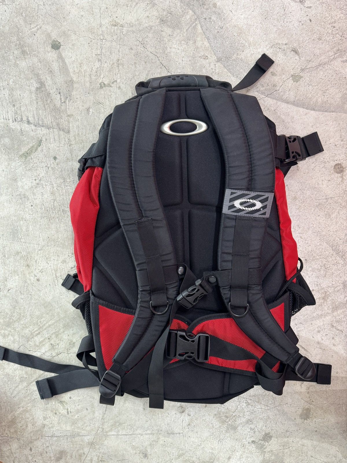 Vintage Vintage Oakley Icon Backpack tactical layer Palace rare y2k Size ONE SIZE - 4 Thumbnail