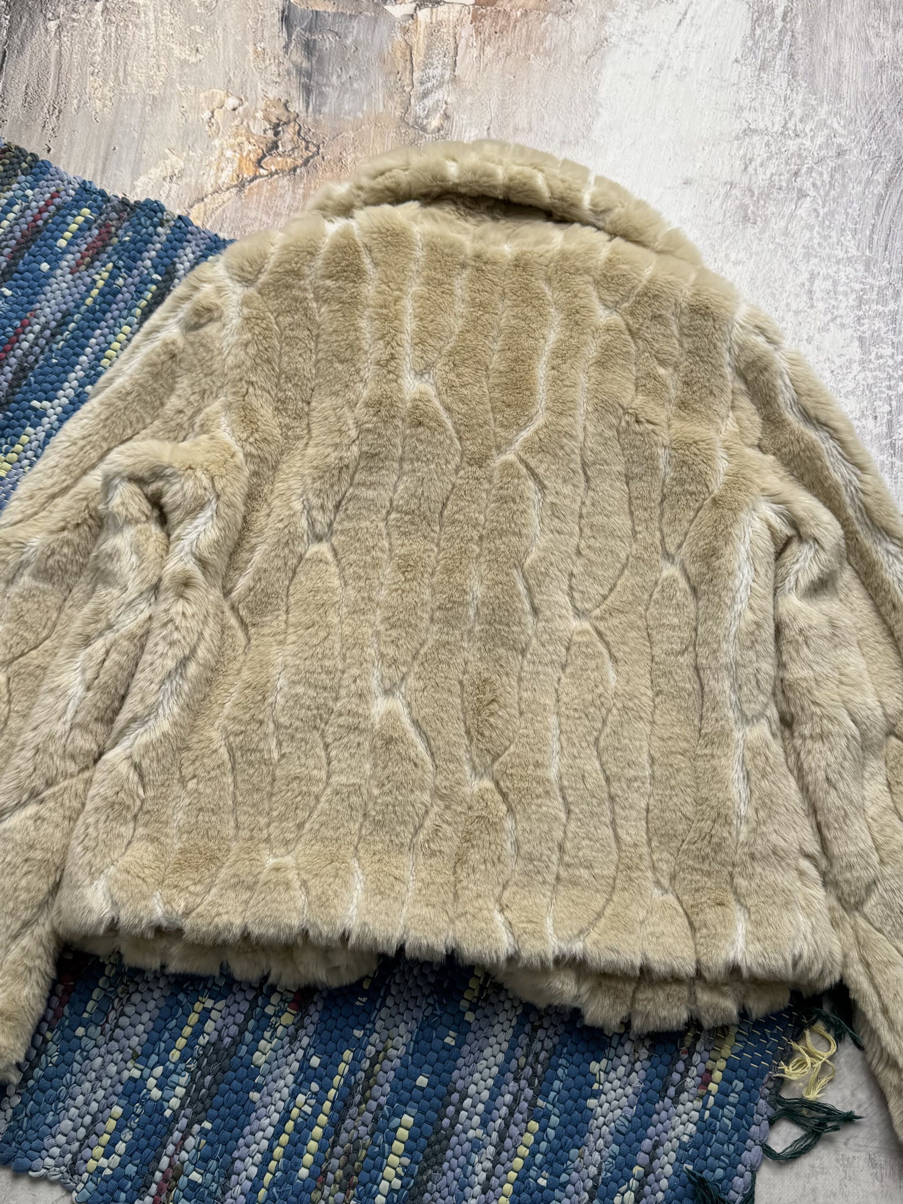 Vintage Vintage Beige Faux Fur Jacket Soft Plush Coat Winter Short Size M / US 6-8 / IT 42-44 - 9 Thumbnail