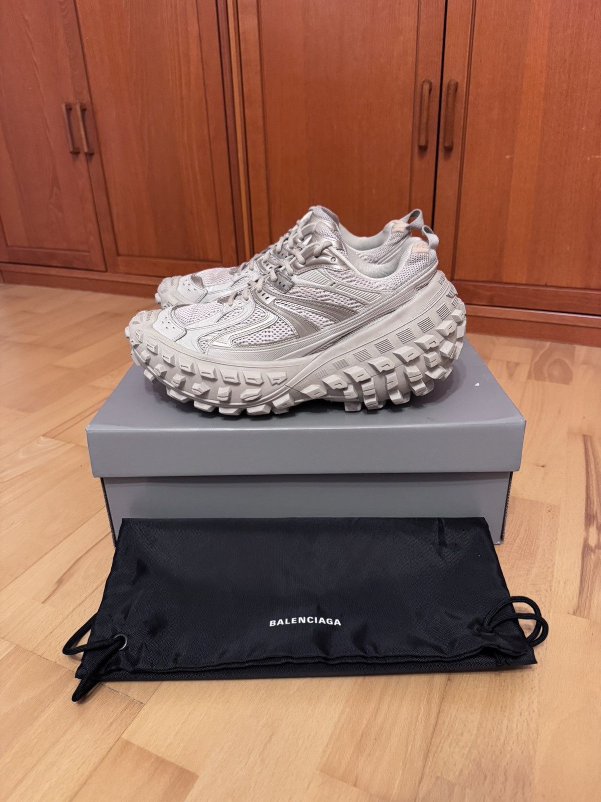 Balenciaga Defender/ Bouncer Beige