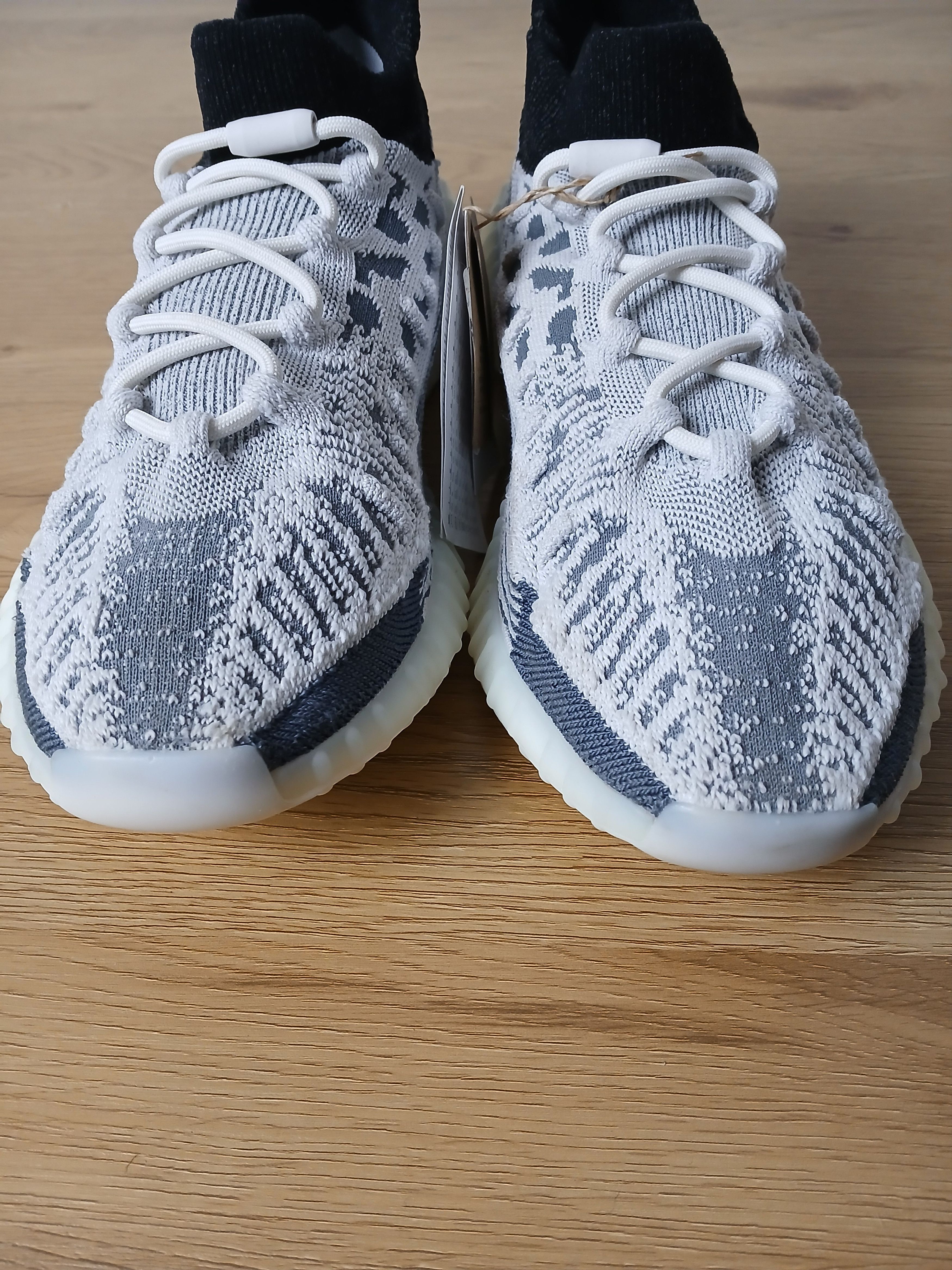 Adidas Yeezy 350 V2 CMPCT Sneakers