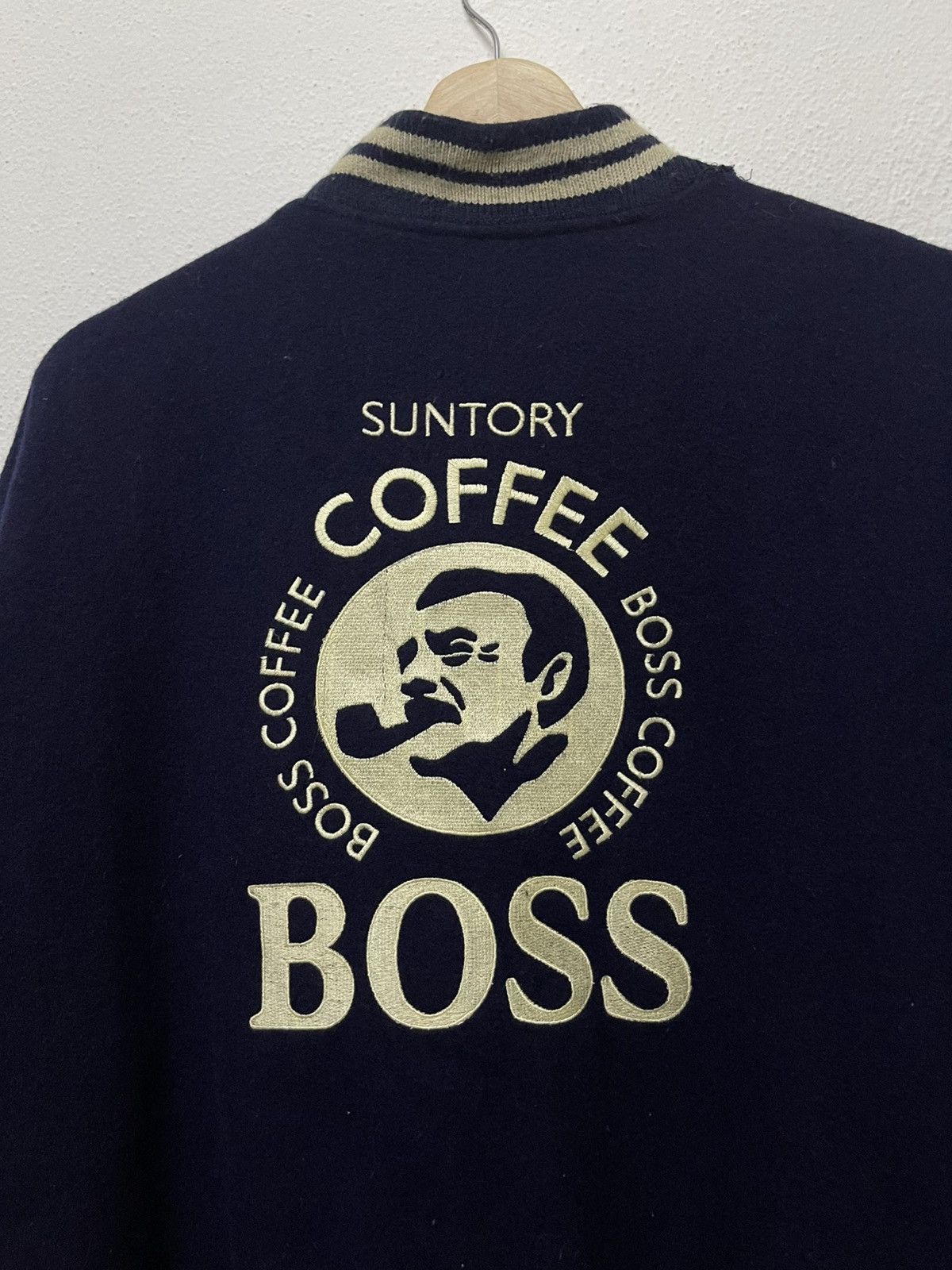Japanese Brand 2000s SUNTORY BOSS COFFEE VARSITY LEATHER SLEEVE DISTRESSED Size US M / EU 48-50 / 2 - 14 Thumbnail