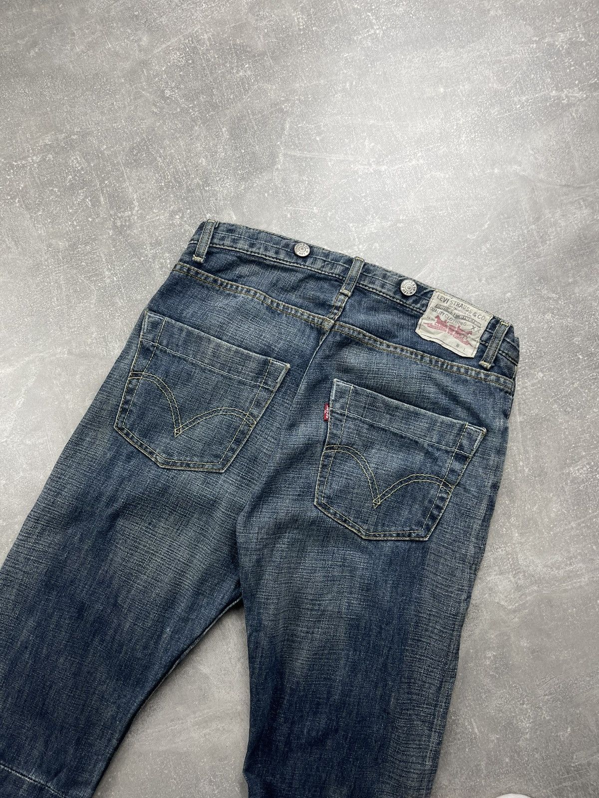 Levi's Levi’s Y2K Flared 5-Pocket Denim Flared Jeans Blue 2000s Size US 32 / EU 48 - 4 Thumbnail