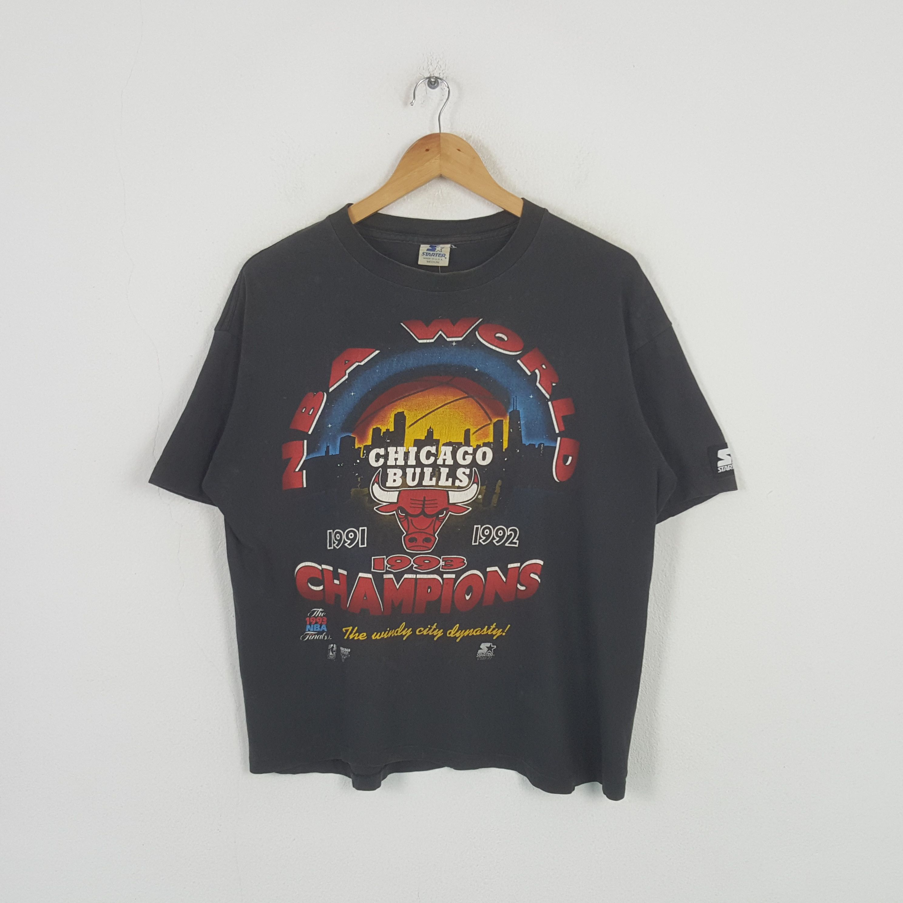 Starter Vintage Chicagi Bulls 1993 Champions Basketball Tshirt 32 Size US L / EU 52-54 / 3 - 1 Thumbnail