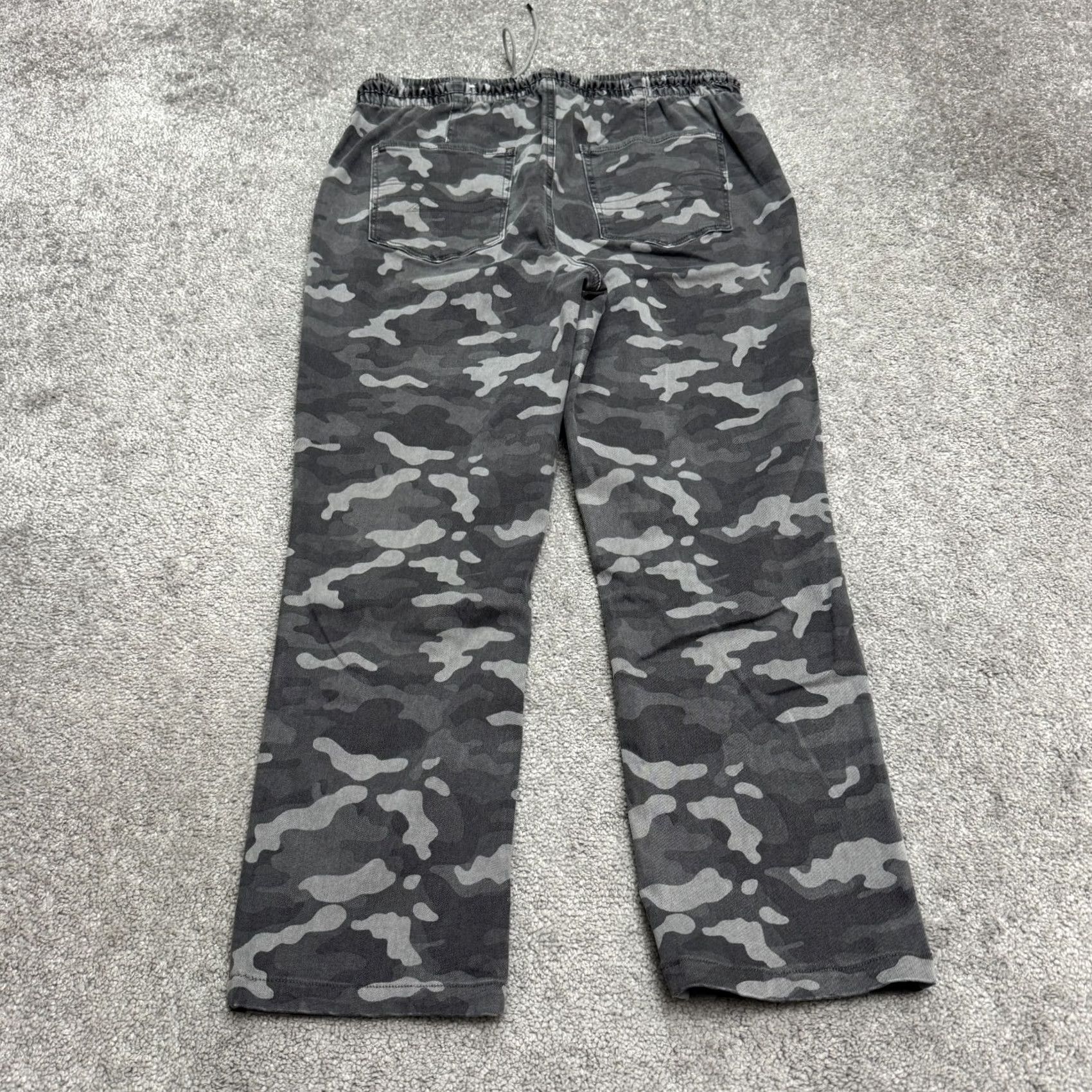 American Eagle Outfitters American Eagle Outfitters Camouflage Pants Straight Leg Womens 14 Gray Size 36" / US 14 / IT 50 - 2 Thumbnail