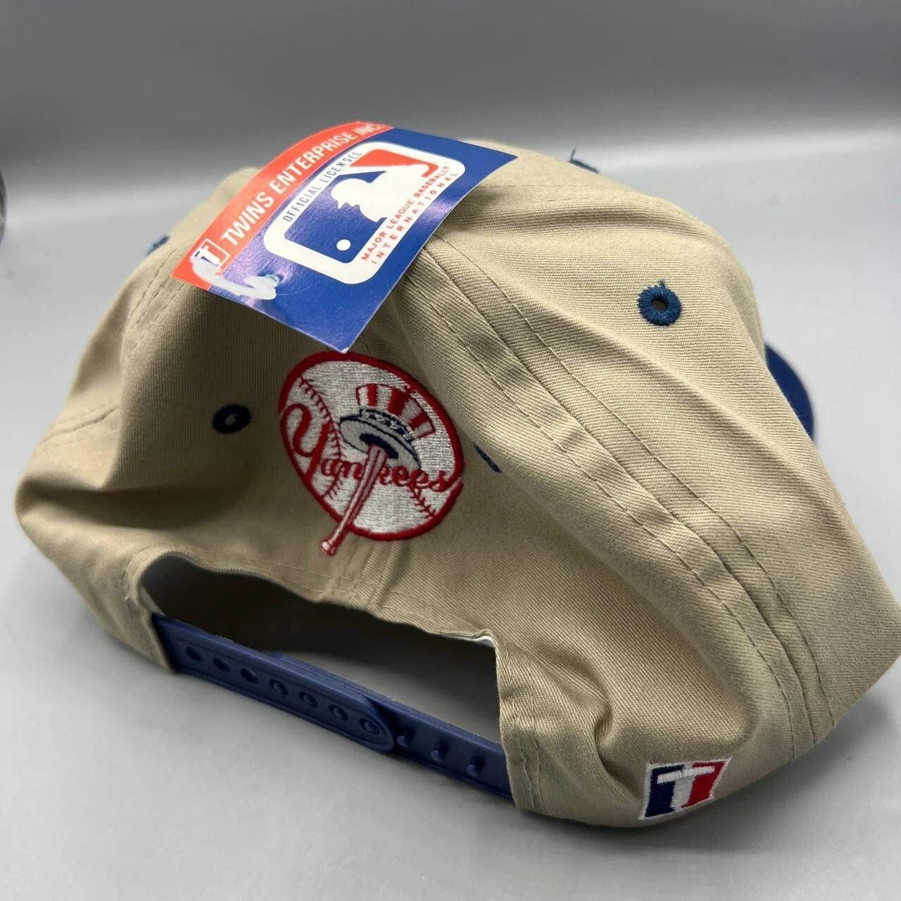 Twins Enterprise Inc. × Vintage New York Yankees Hat Men Twins Enterprise MLB Snap Back Cap Size ONE SIZE - 5 Thumbnail