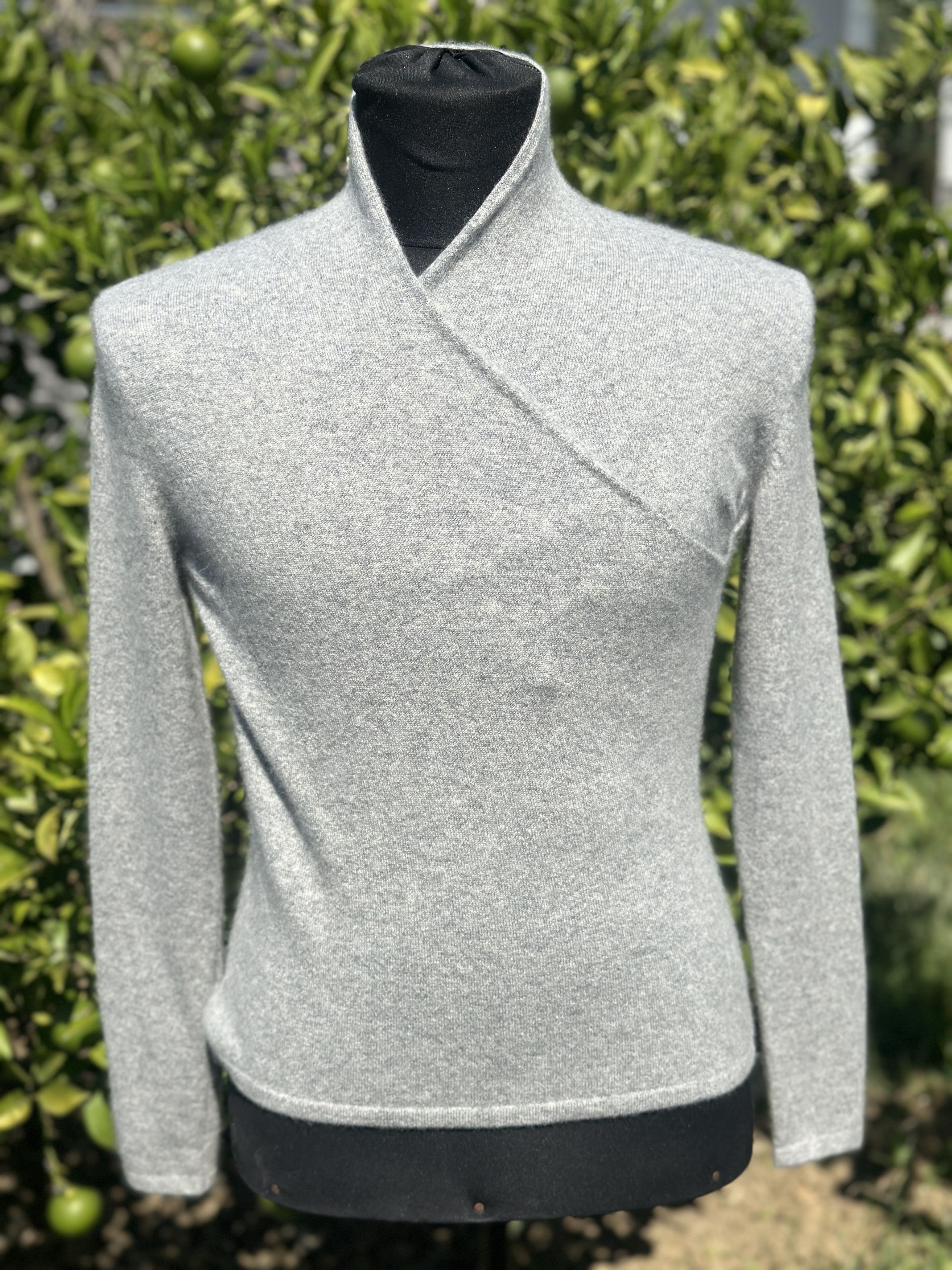 Loro Piana High Neck Wrap Front Loro Piana Slim Pullover Size 40 Xs S Size S / US 4 / IT 40 - 1 Thumbnail