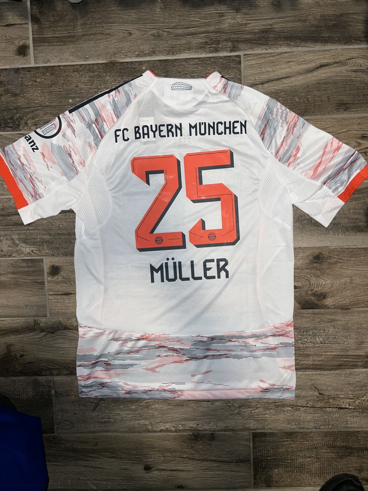 Adidas adidas Men’s FC Bayern Munich 2025/26 Away Jersey Müller #25 Size US XL / EU 56 / 4 - 6 Thumbnail