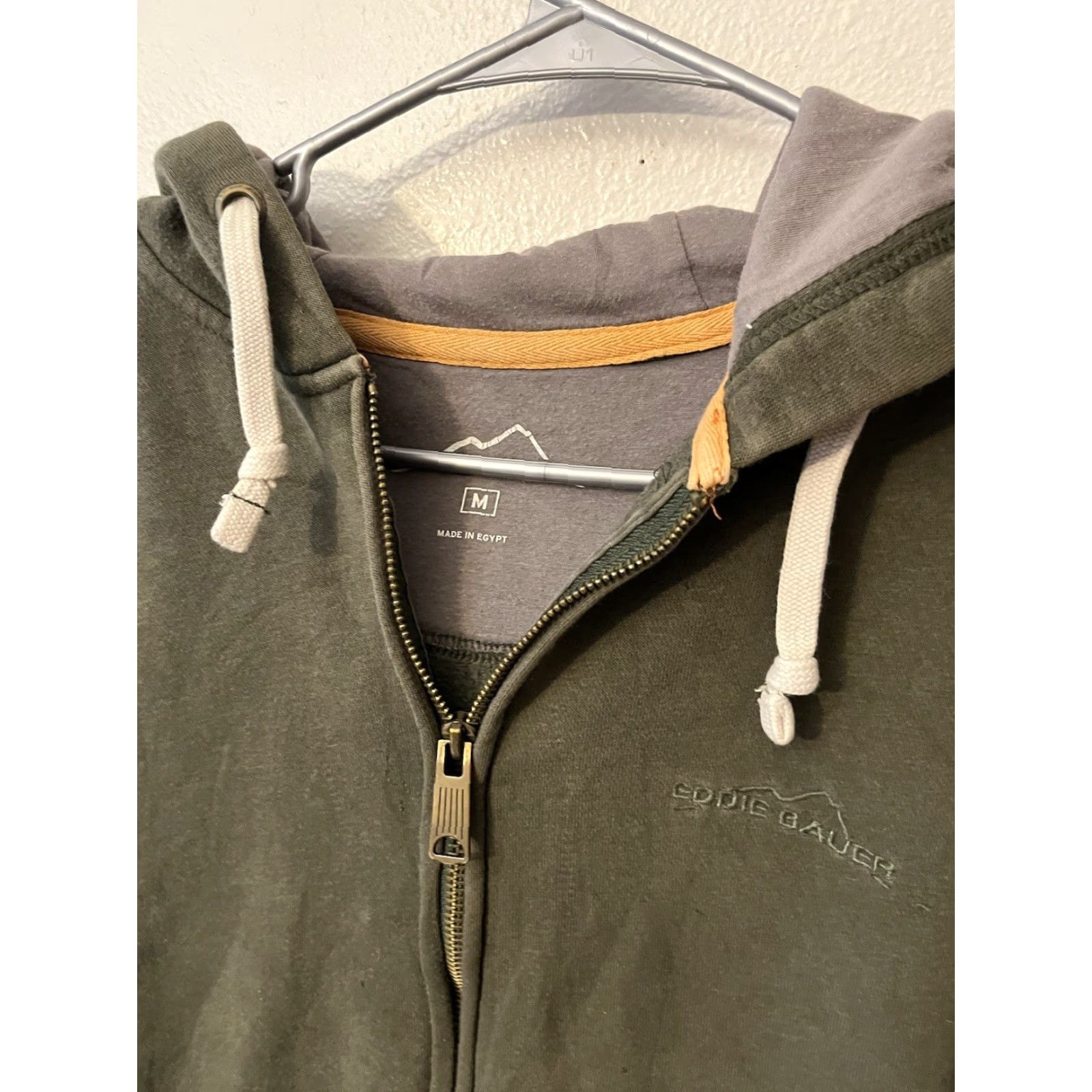 Eddie Bauer Eddie Bauer Mens Jacket Hoodie Green M Regular Solid Pockets Zip Full Zip Casual Size US M / EU 48-50 / 2 - 2 Thumbnail