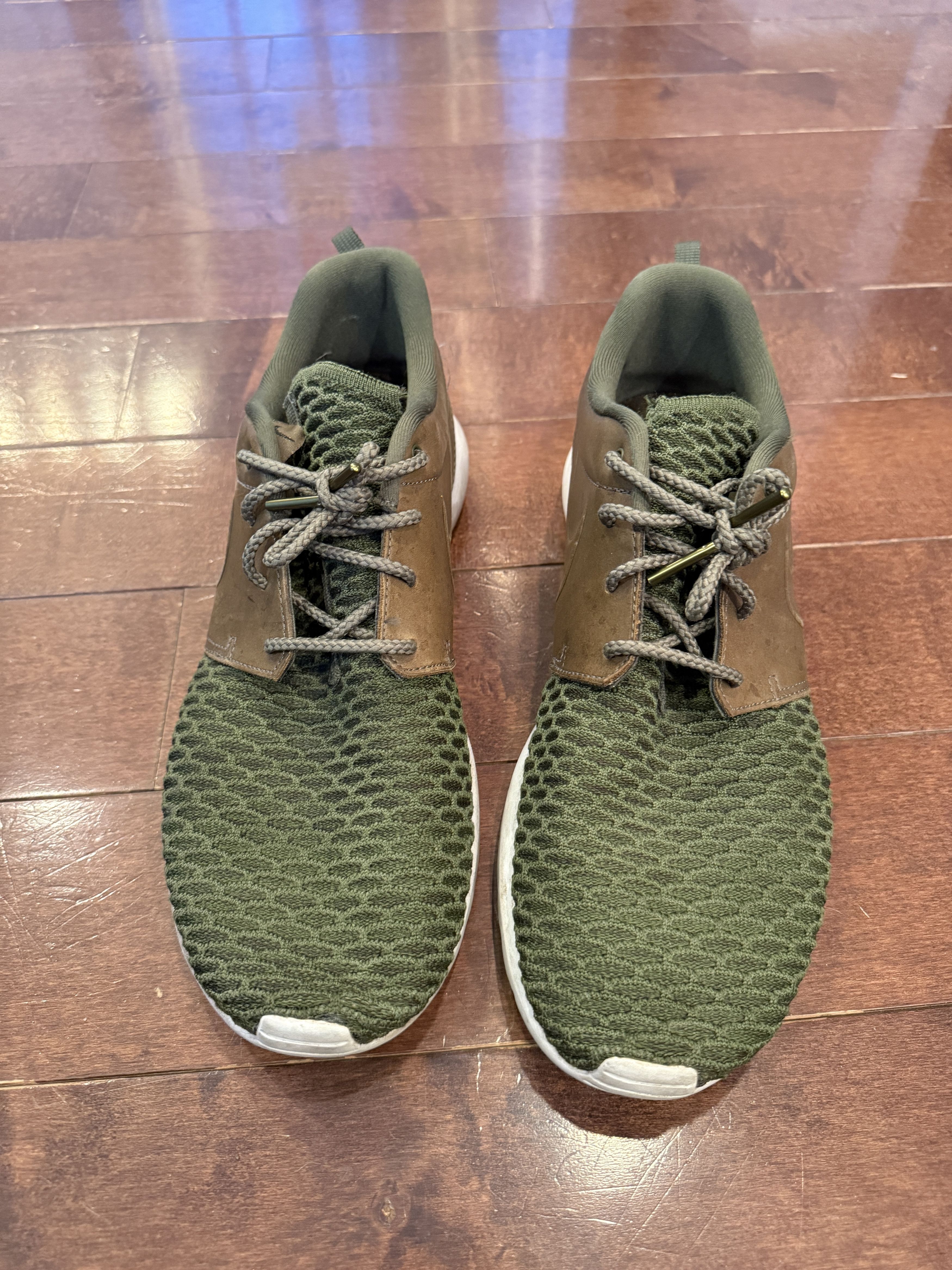 Nike Nike Roshe Run Size 11 Size US 11 / EU 44 - 2 Thumbnail