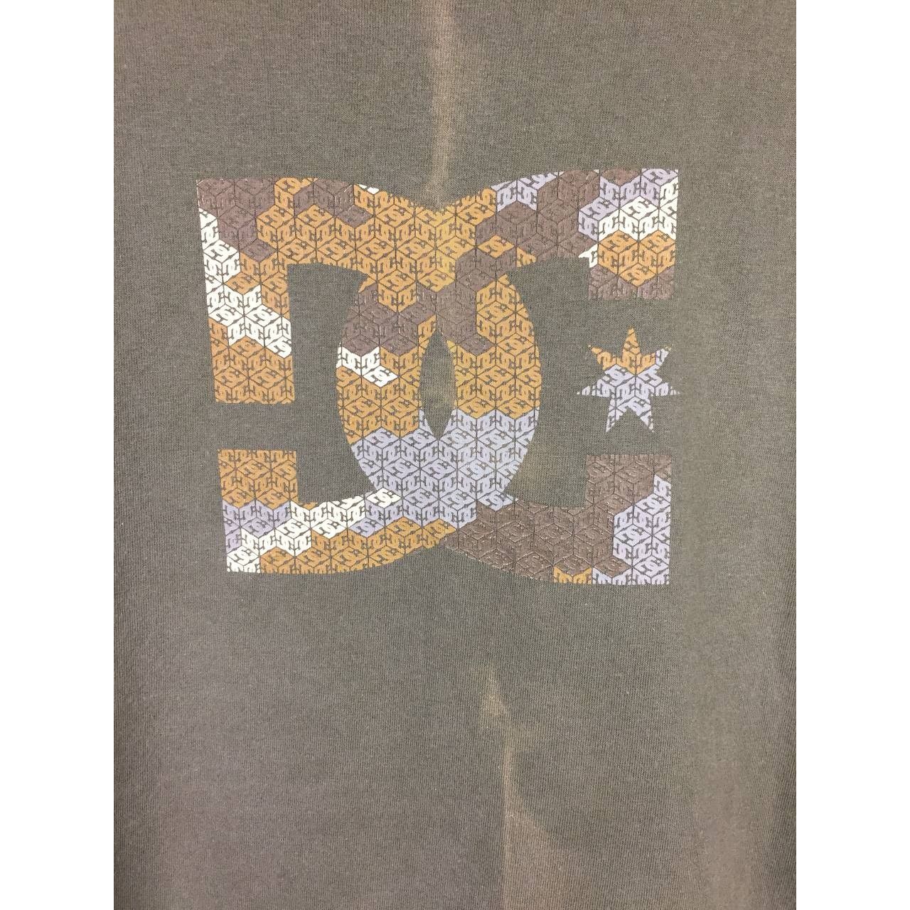 DC × Vintage Vtg Y2K DC Shoes Center Logo Skate Skateboard Tee Size US M / EU 48-50 / 2 - 4 Thumbnail