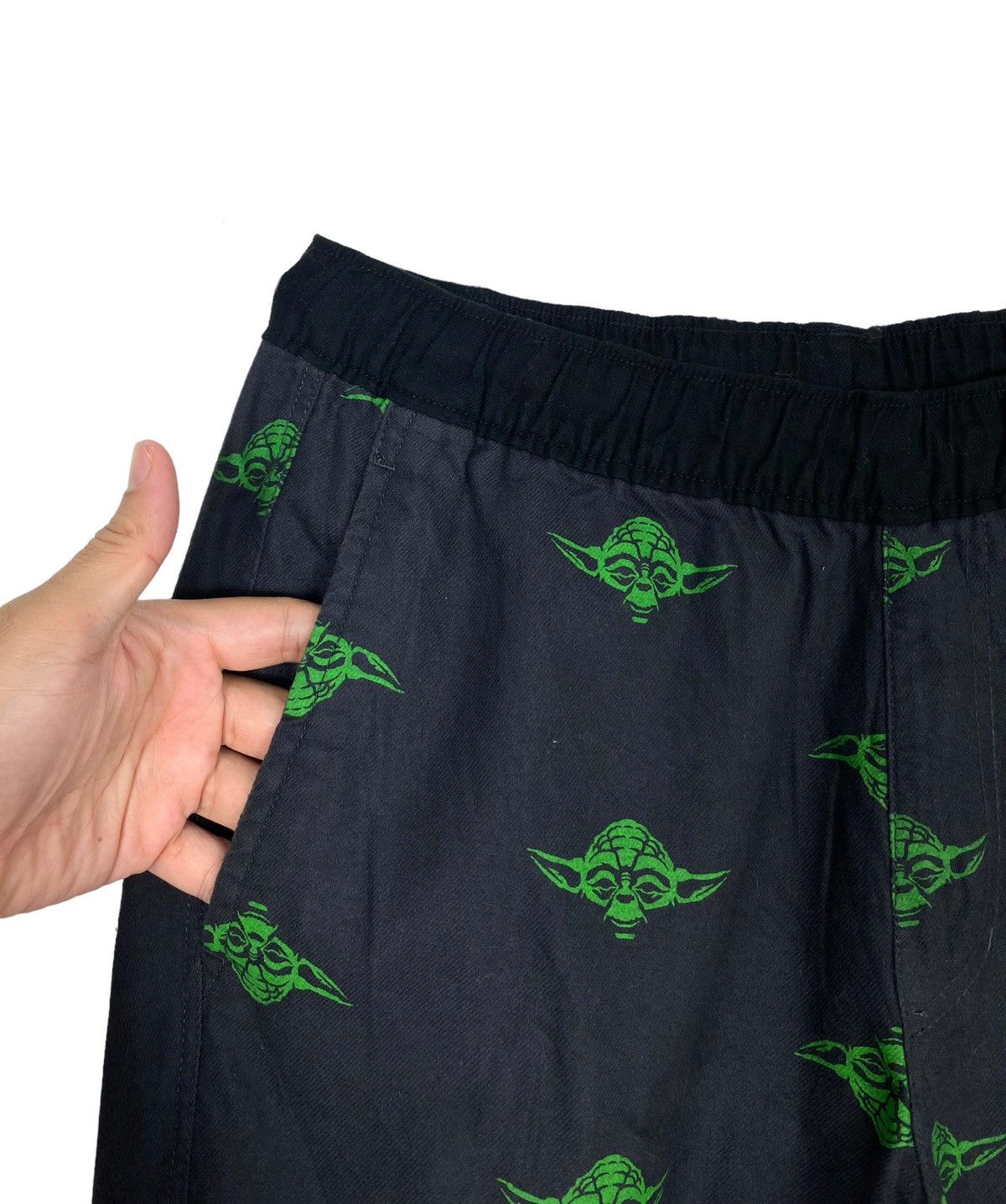 Star Wars Rare‼️ Uniqlo Star Wars Yoda Full Print Sweatpants Size US 30 / EU 46 - 3 Thumbnail