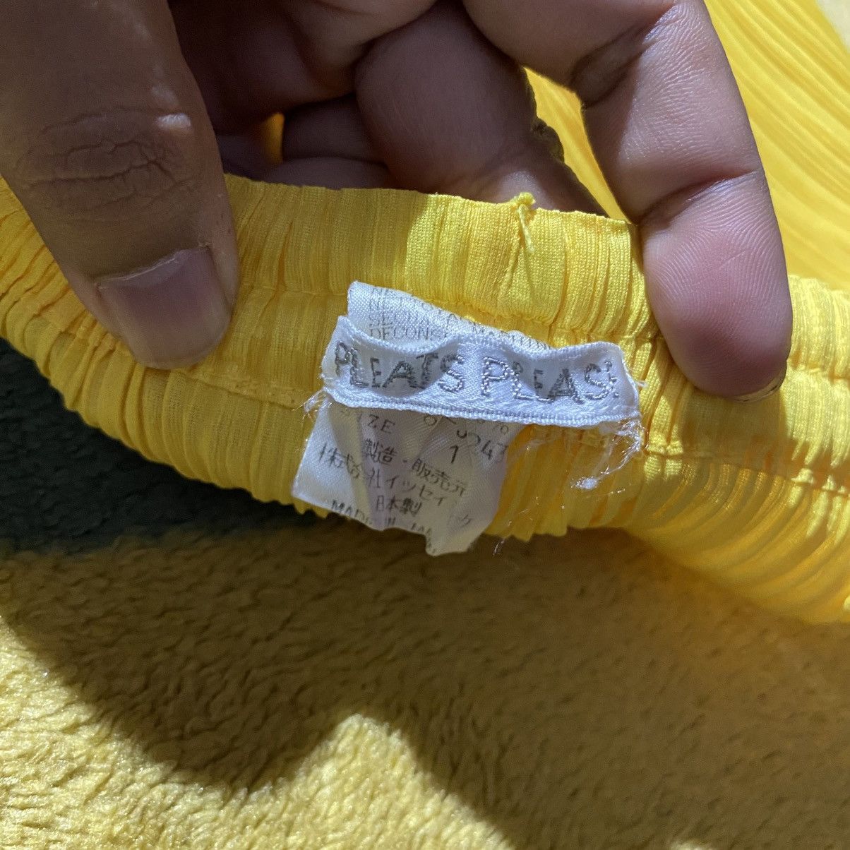 Pleats Please Issey Miyake ISSEY MIYAKE Pleats Please Citrine Yellow Pants Size 30" / US 8 / IT 44 - 5 Thumbnail