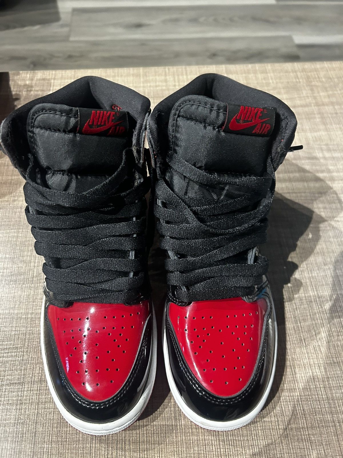 Jordan Brand × Nike Jordan 1 Retro High OG Patent bred Size US 5 / EU 37 - 1 Thumbnail
