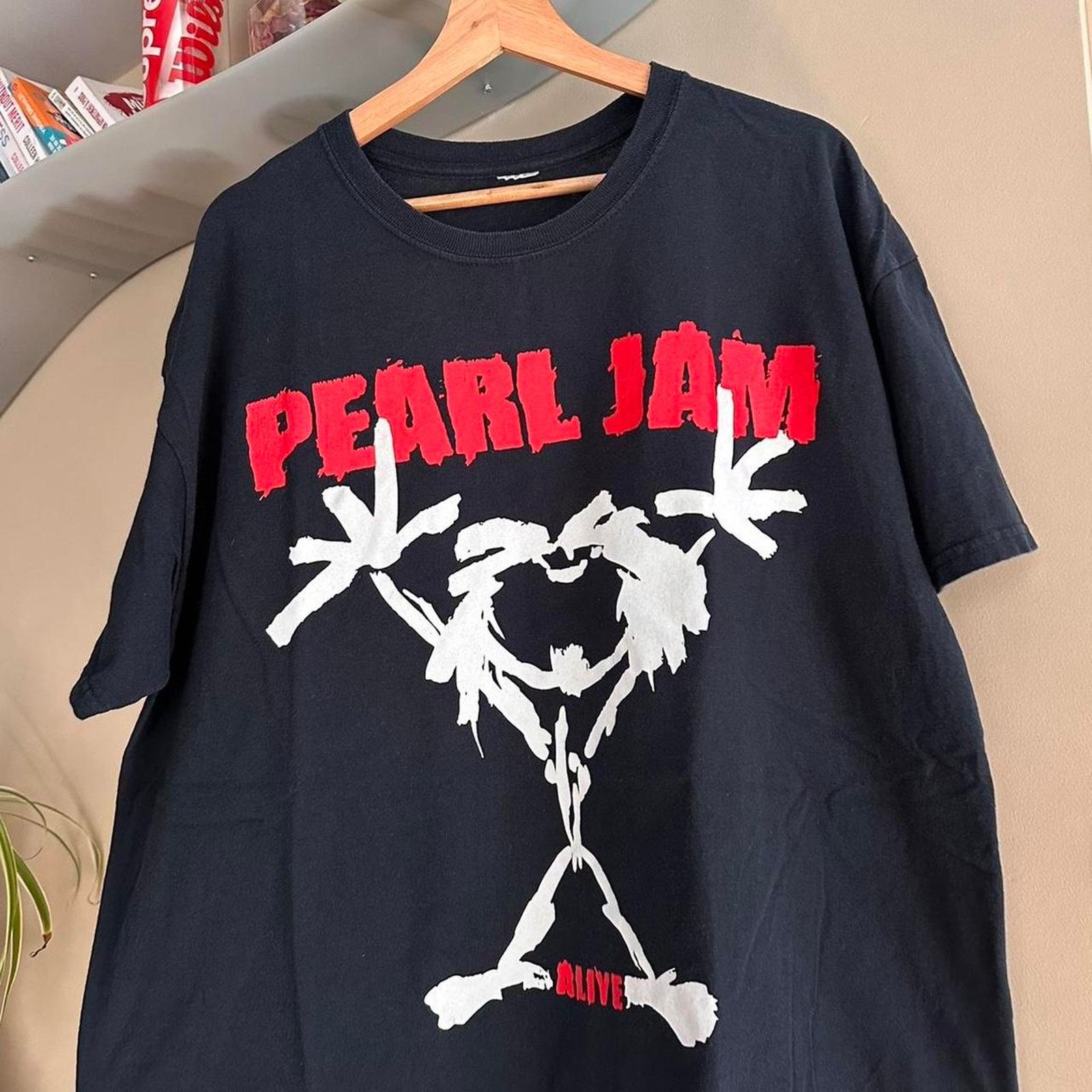 Band Tees × Vintage Vintage Black Pearl Jam Band Shirt Size US XL / EU 56 / 4 - 2 Thumbnail