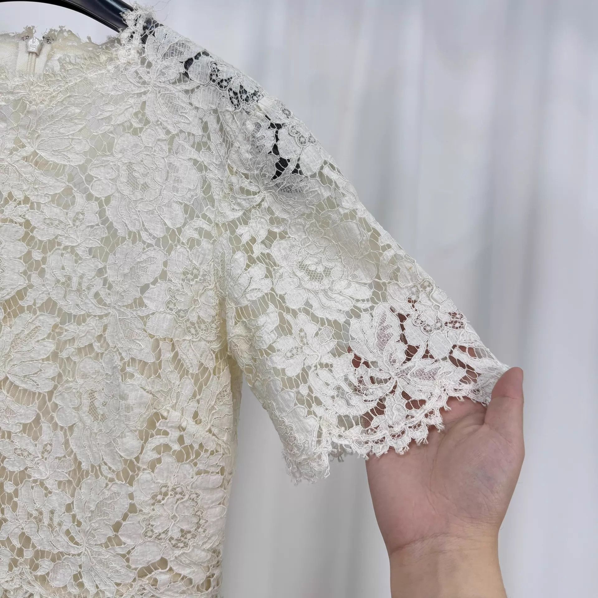 Valentino Valentino Women's Lace Dress 40 (98 New, Tagless) Size S / US 4 / IT 40 - 4 Thumbnail