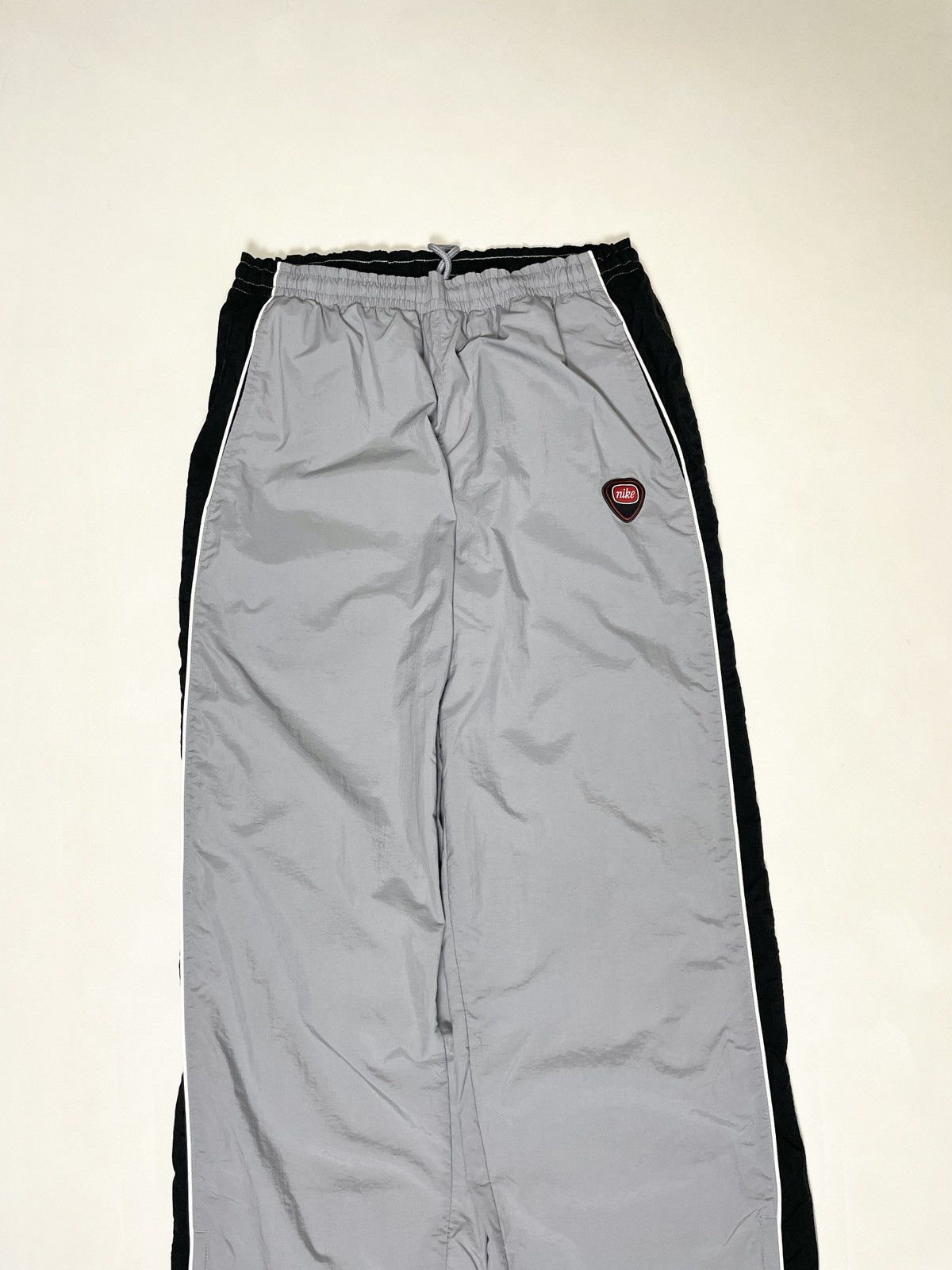 Nike Nike Vintage 00s 💋 silver grey acg truck sweat sport pants Size US 32 / EU 48 - 3 Thumbnail