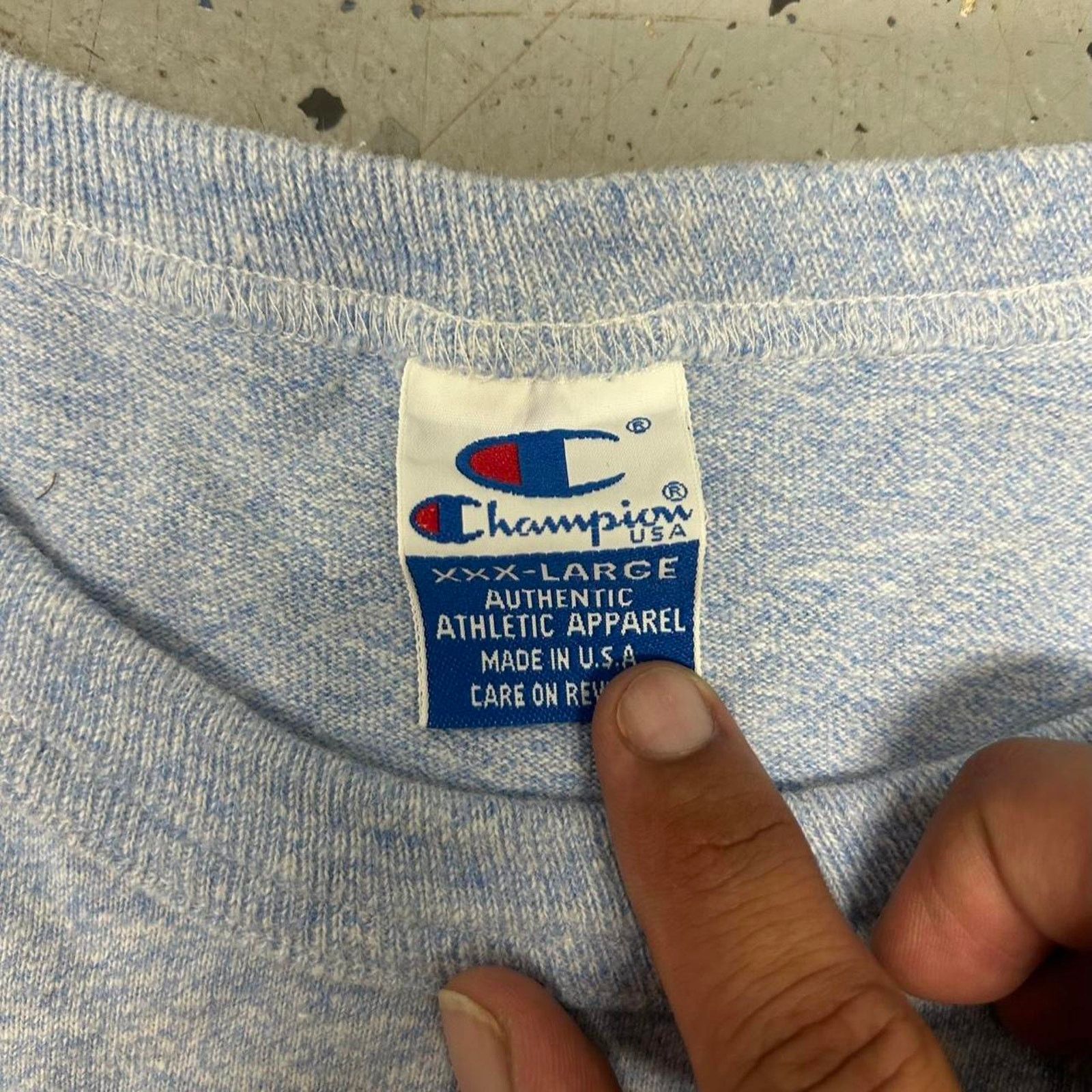 Champion VTG 90s Champion Tar Heels grey and white cotton t-shirt Size US XXL / EU 58 / 5 - 4 Thumbnail