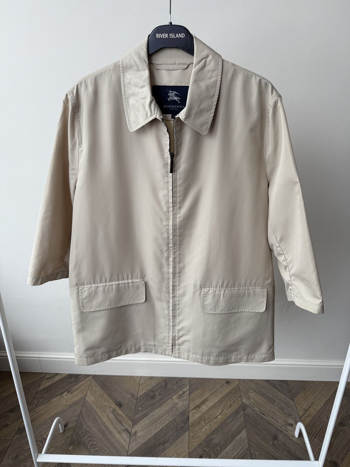 Burberry Vintage Burberry London Beige Zip Up Jacket Lightweight Size US S / EU 44-46 / 1 - 1 Thumbnail