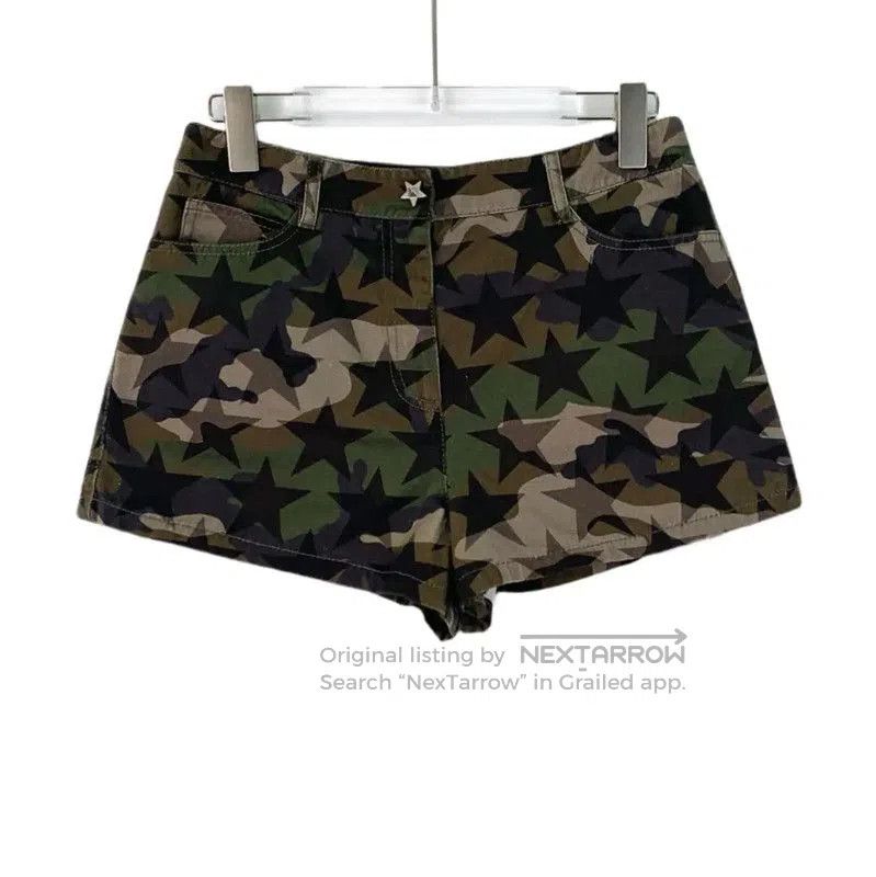 Valentino Valentino Military Green Women's Shorts . Size 28" / US 6 / IT 42 - 1 Thumbnail