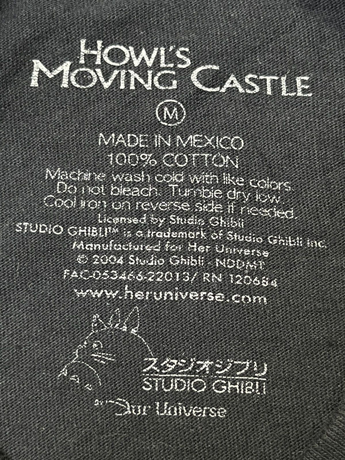 Anime Vintage 2004 HOWL’S MOVING CASTLE studio ghibli anime tees Size US M / EU 48-50 / 2 - 10 Thumbnail