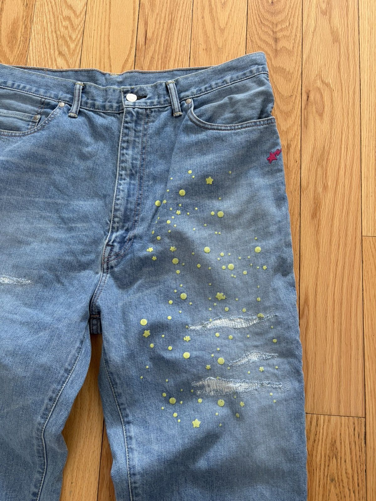 Bape A Bathing Ape Distressed Light Wash Denim Jeans Size US 34 / EU 50 - 2 Thumbnail