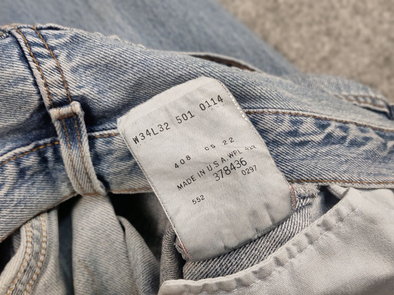 Levi's × Vintage Vintage 90's Levis 501 Made in USA Faded Blue Denim Jeans Size US 34 / EU 50 - 15 Thumbnail