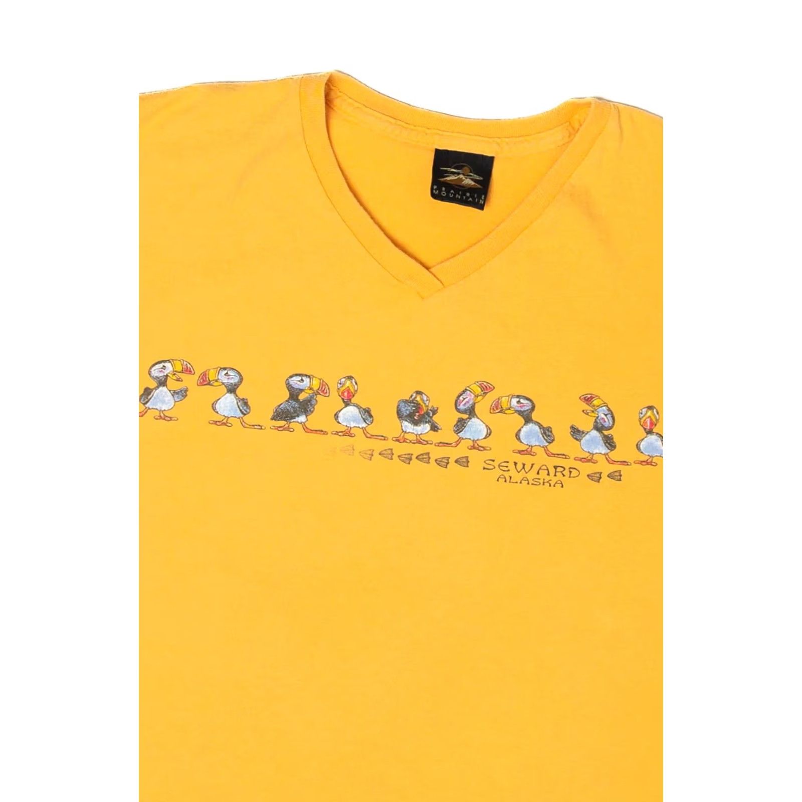 Vintage VINTAGE Seward Alaska Puffins T-Shirt Large Yellow Unisex Adults 1990s Mens Womens Girls Boys Size US L / EU 52-54 / 3 - 2 Thumbnail
