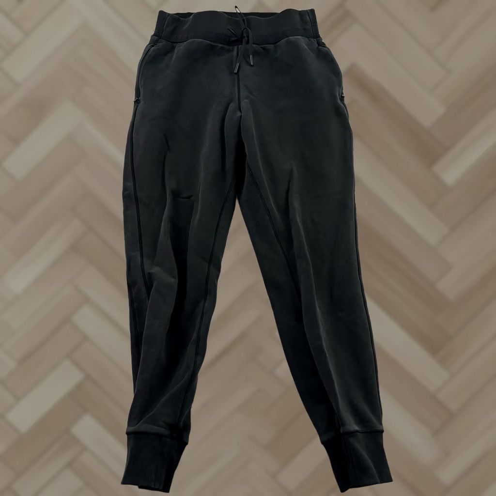 Lululemon Lululemon Scuba Jogger Pants Women's 6 Black Pants Women 6 Black Jogger Loungewear Size 28" / US 6 / IT 42 - 1 Thumbnail