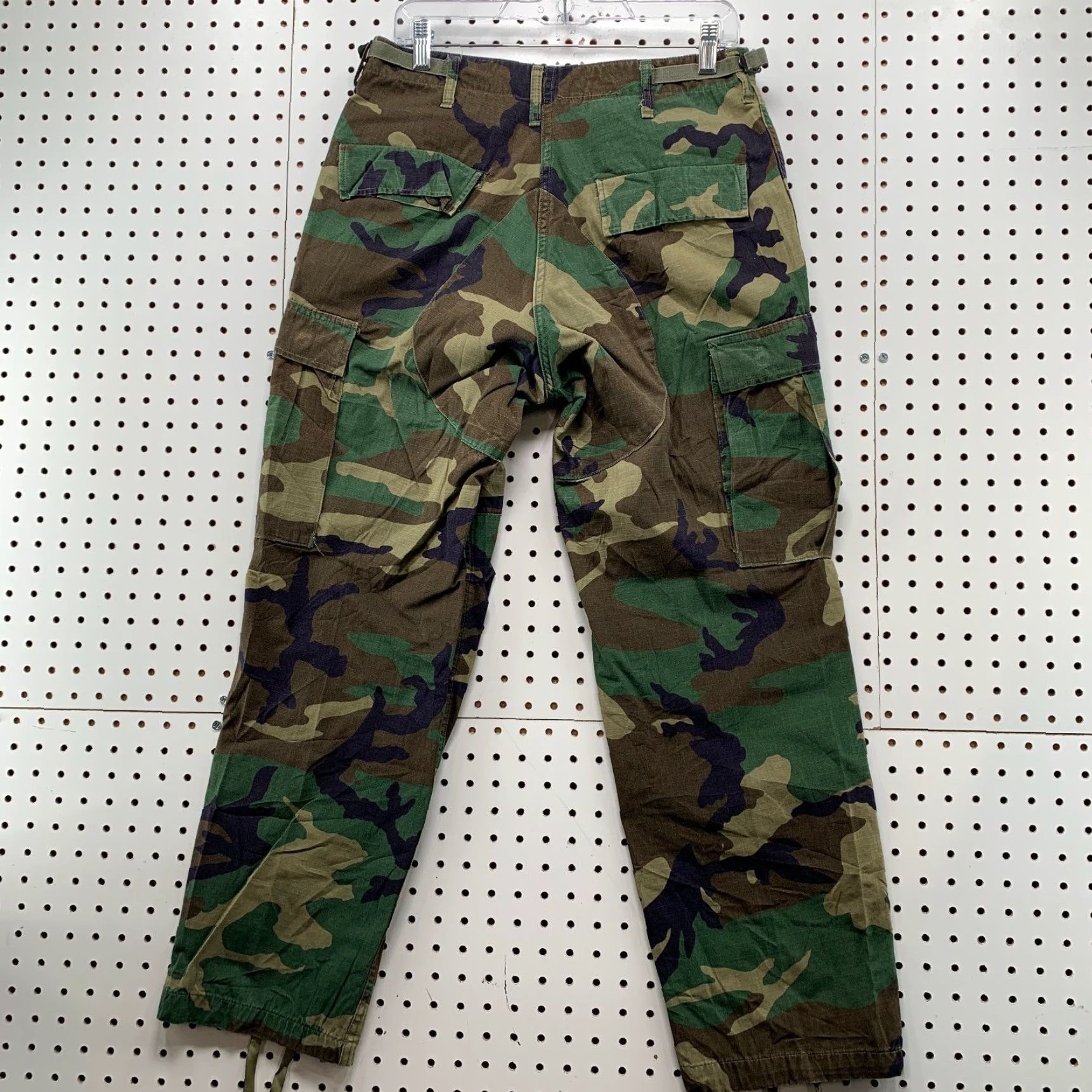 Vintage VINTAGE US Army Camo Cargo Pants Mens Small Green Camouflage Military 31x29 Size US 29 - 5 Thumbnail